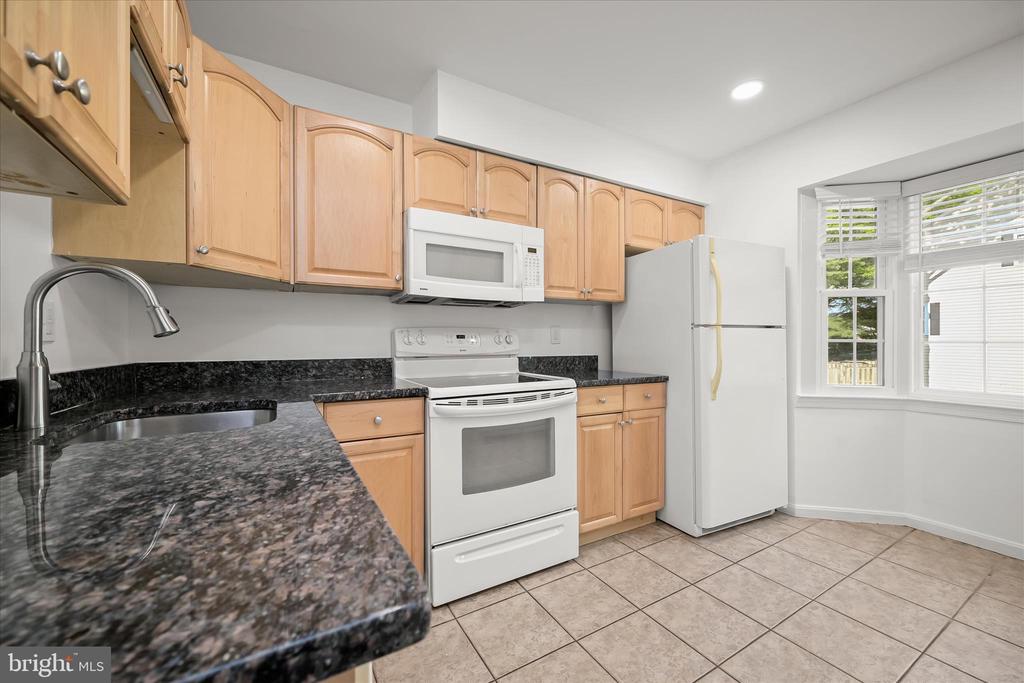 148 BARNSFIELD COURT 204
