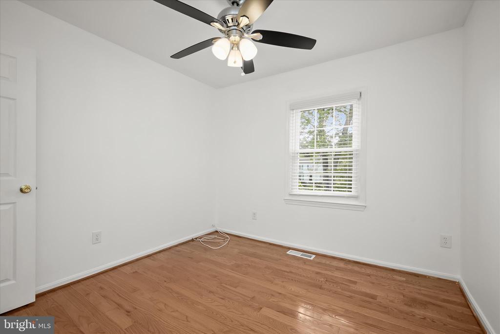 148 BARNSFIELD COURT 204