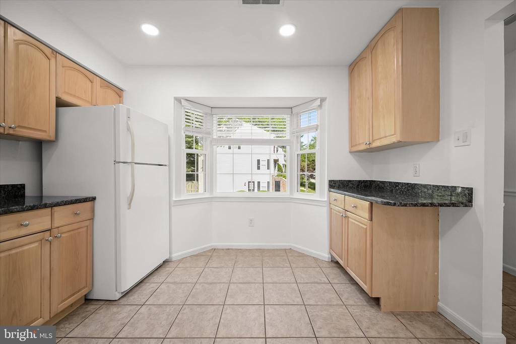 148 BARNSFIELD COURT 204