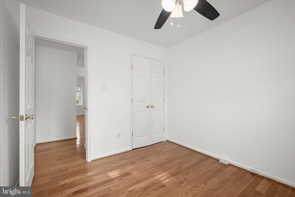 148 BARNSFIELD COURT 204