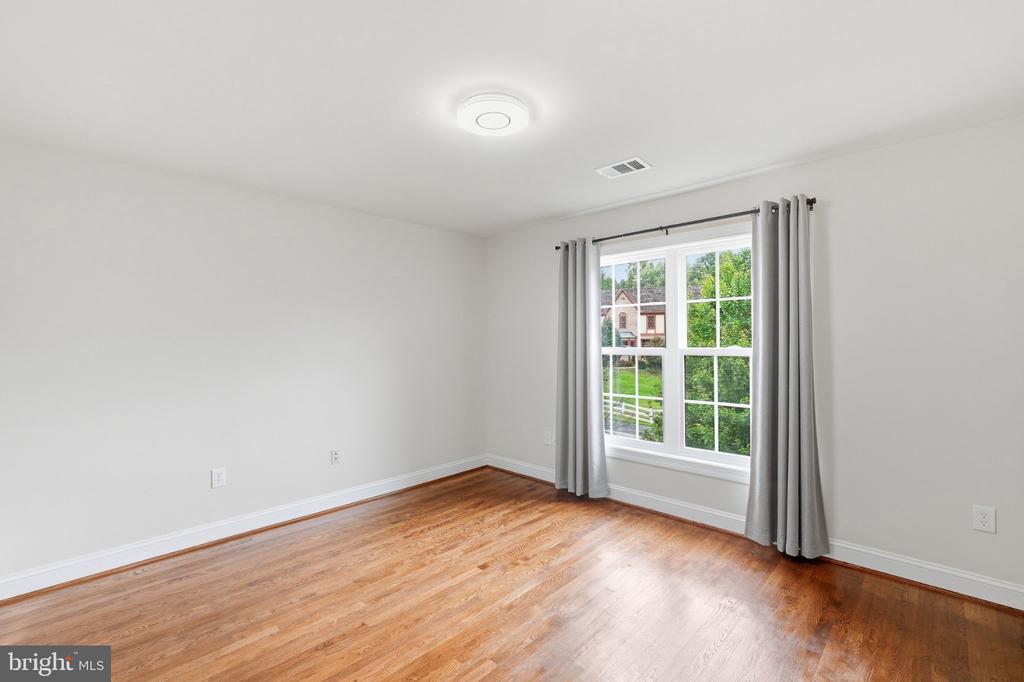 13010 BOSWELL COURT