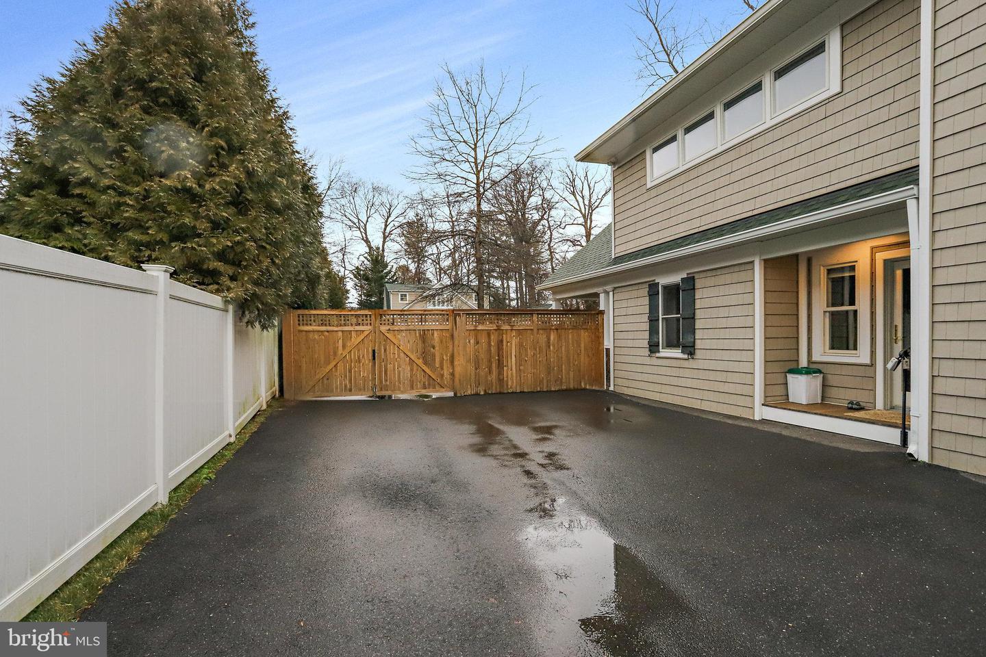 328 Owaissa Rd SE