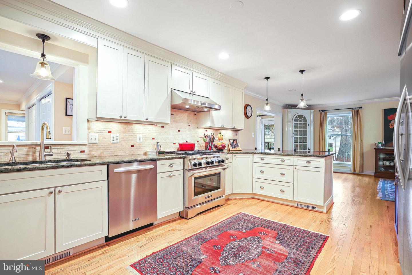 328 Owaissa Rd SE