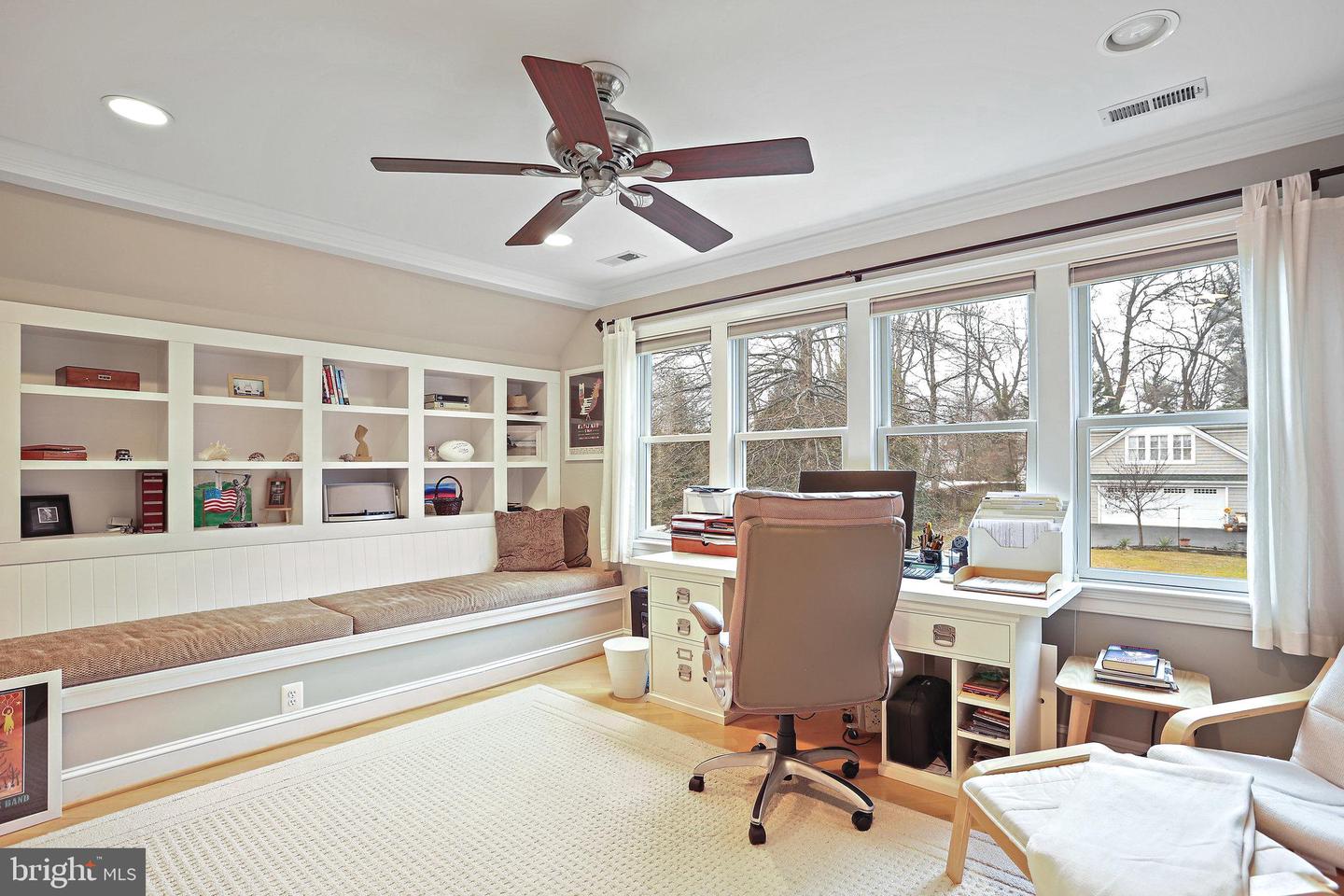328 Owaissa Rd SE