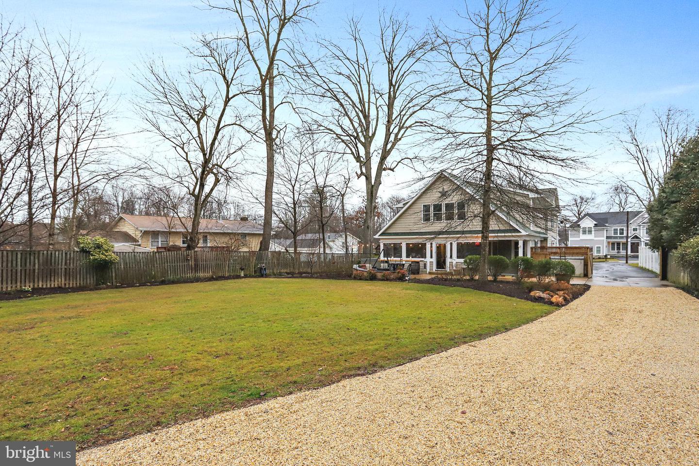 328 Owaissa Rd SE