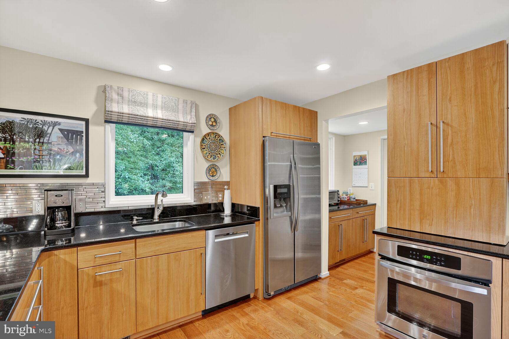 2410 NOTTINGHAM DRIVE