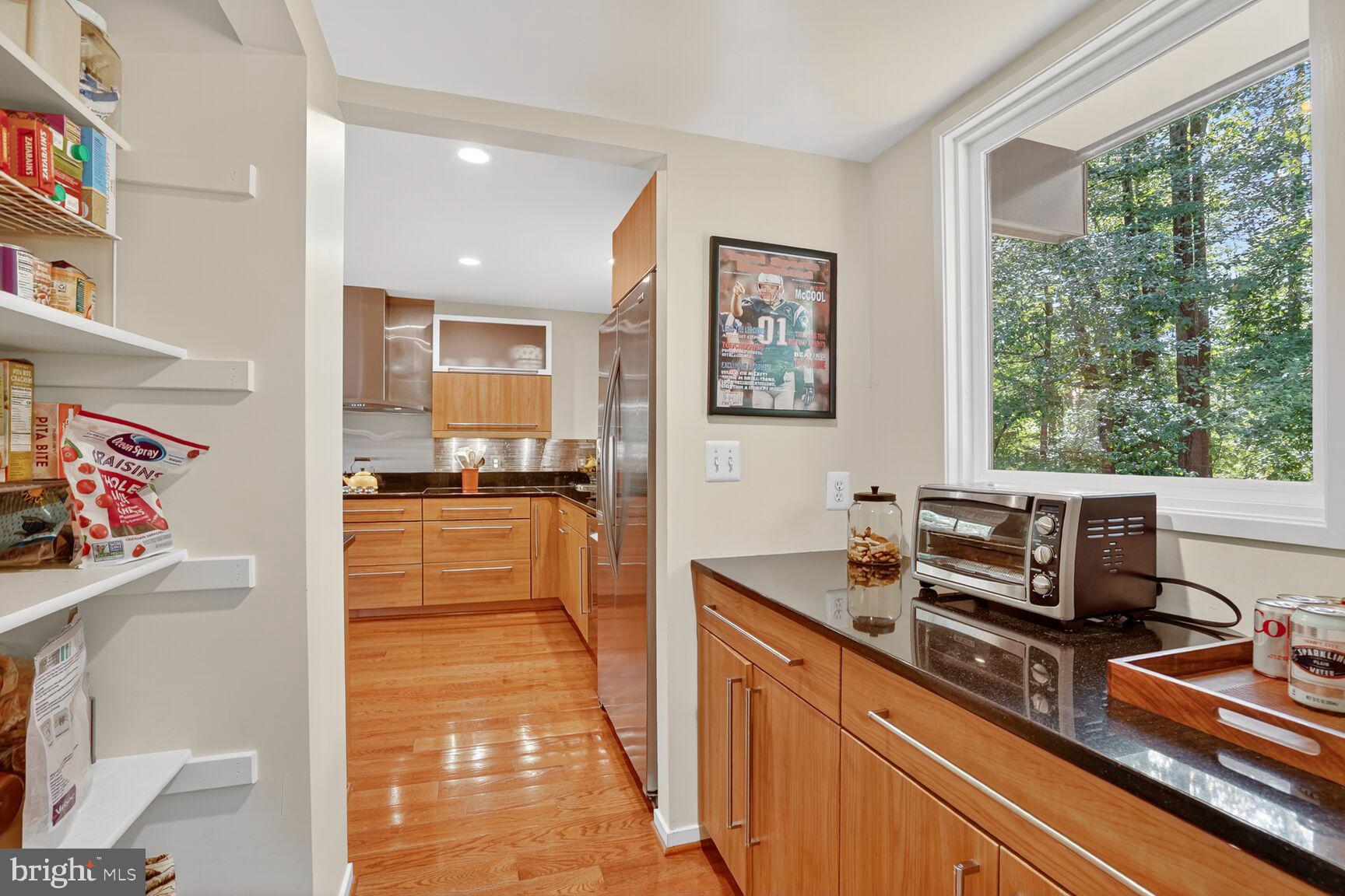 2410 NOTTINGHAM DRIVE