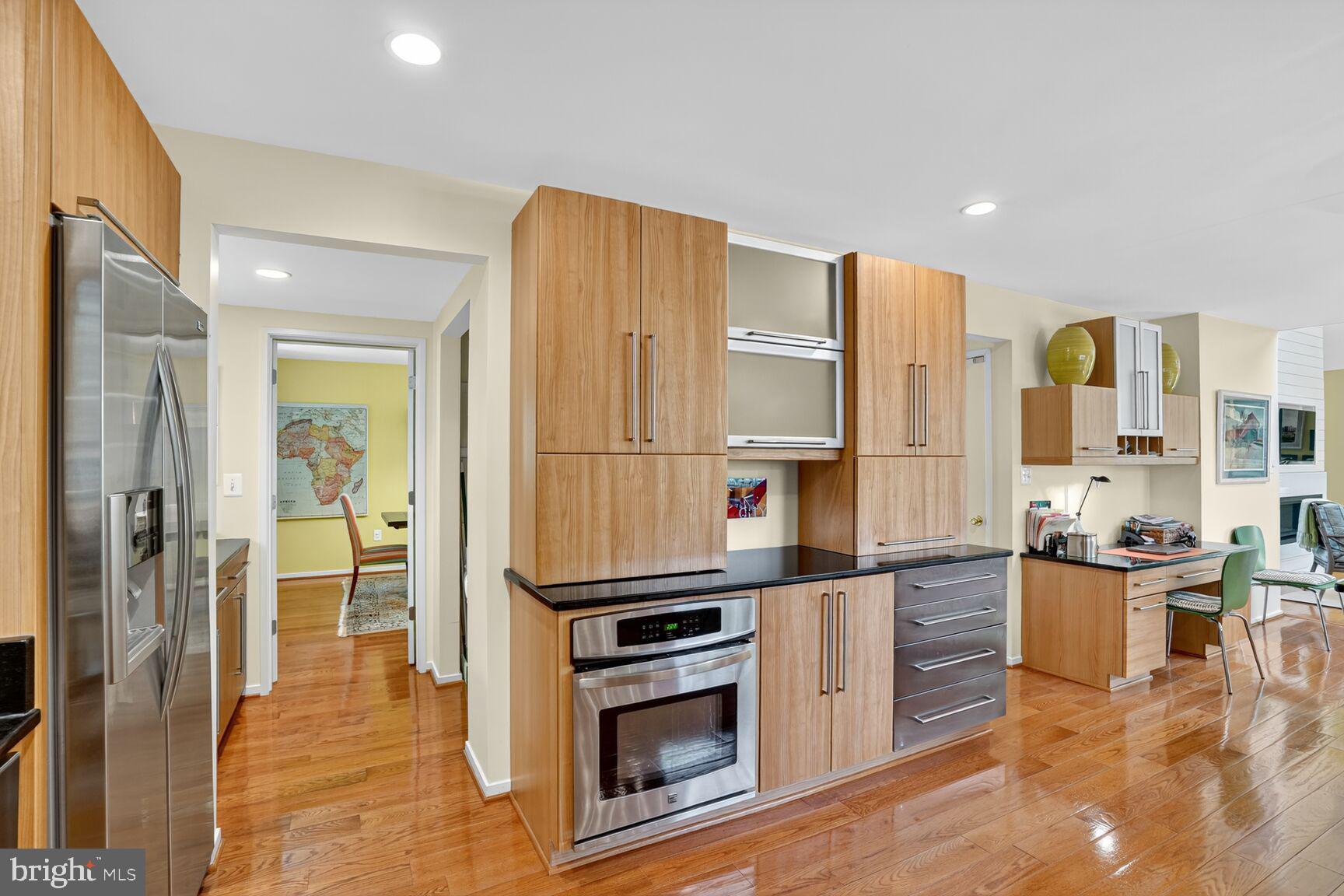 2410 NOTTINGHAM DRIVE