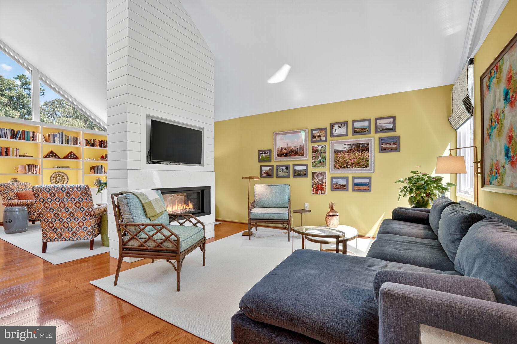 2410 NOTTINGHAM DRIVE