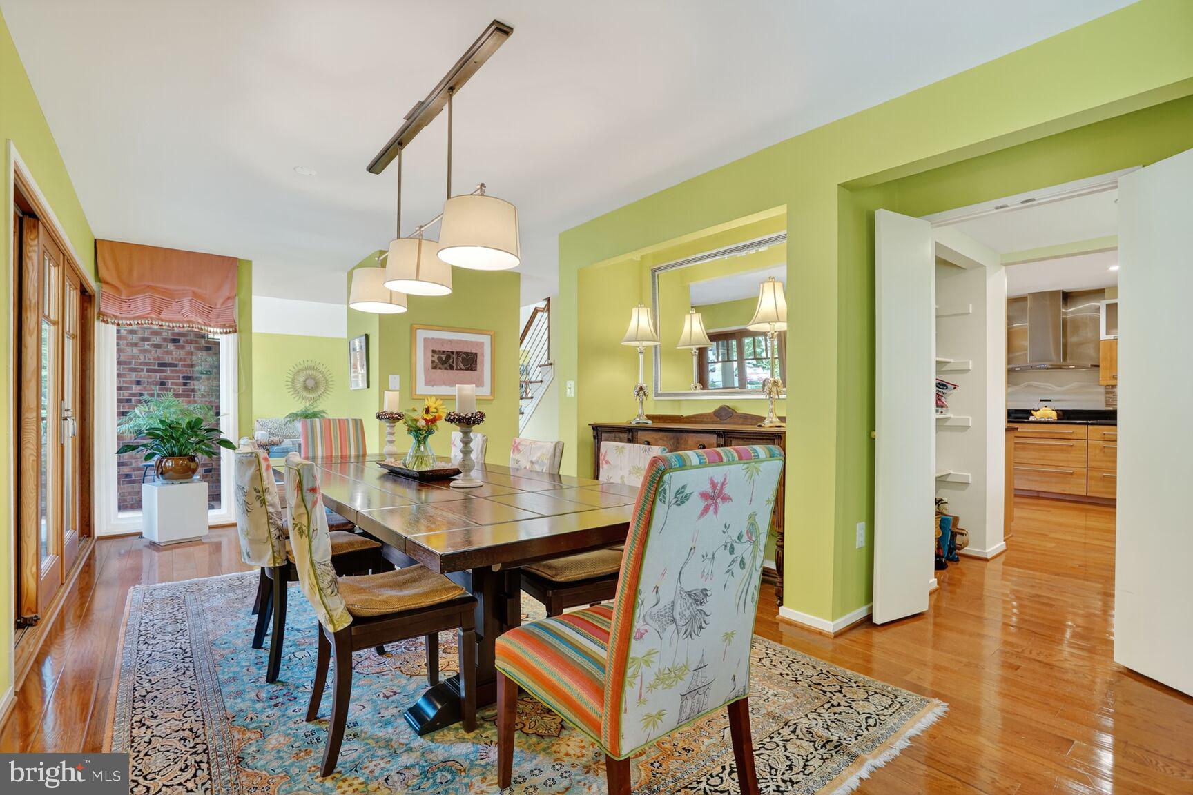 2410 NOTTINGHAM DRIVE