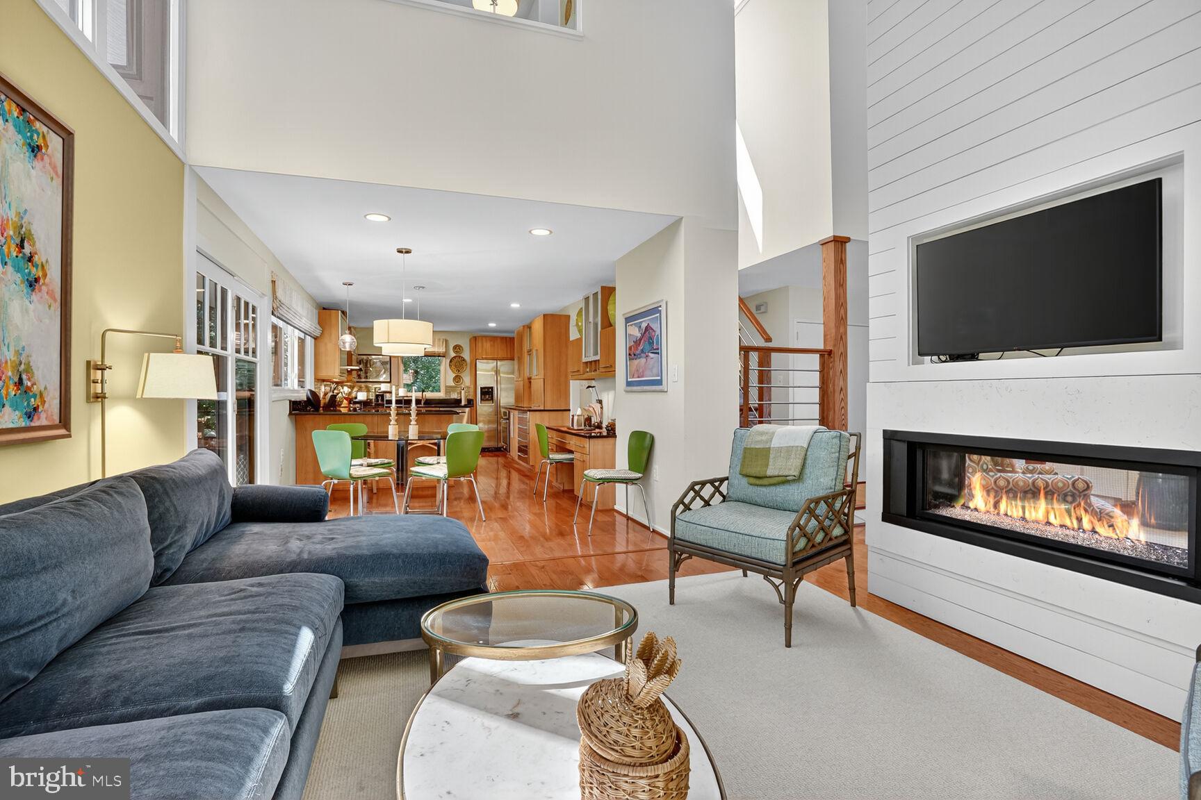 2410 NOTTINGHAM DRIVE