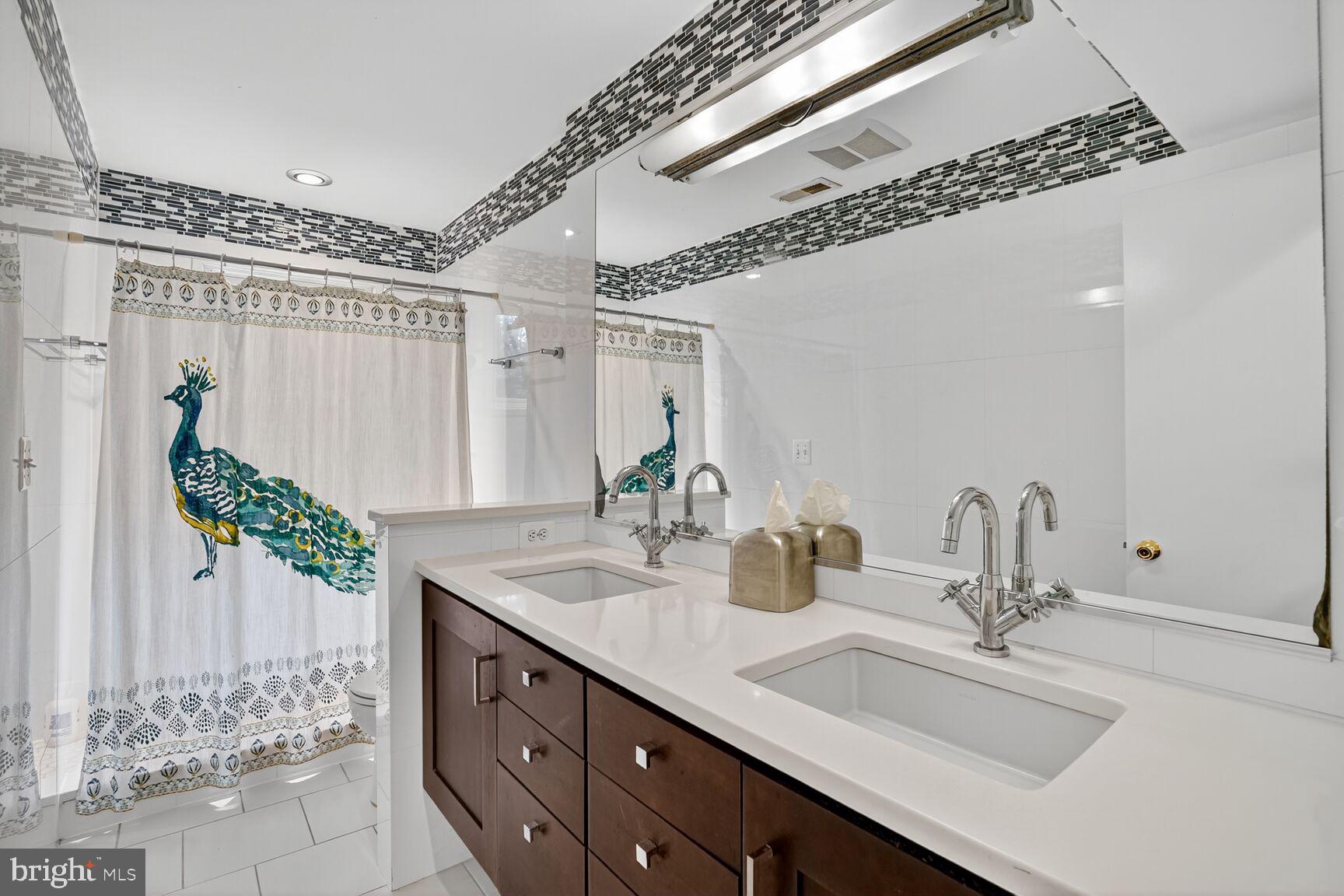 2410 NOTTINGHAM DRIVE