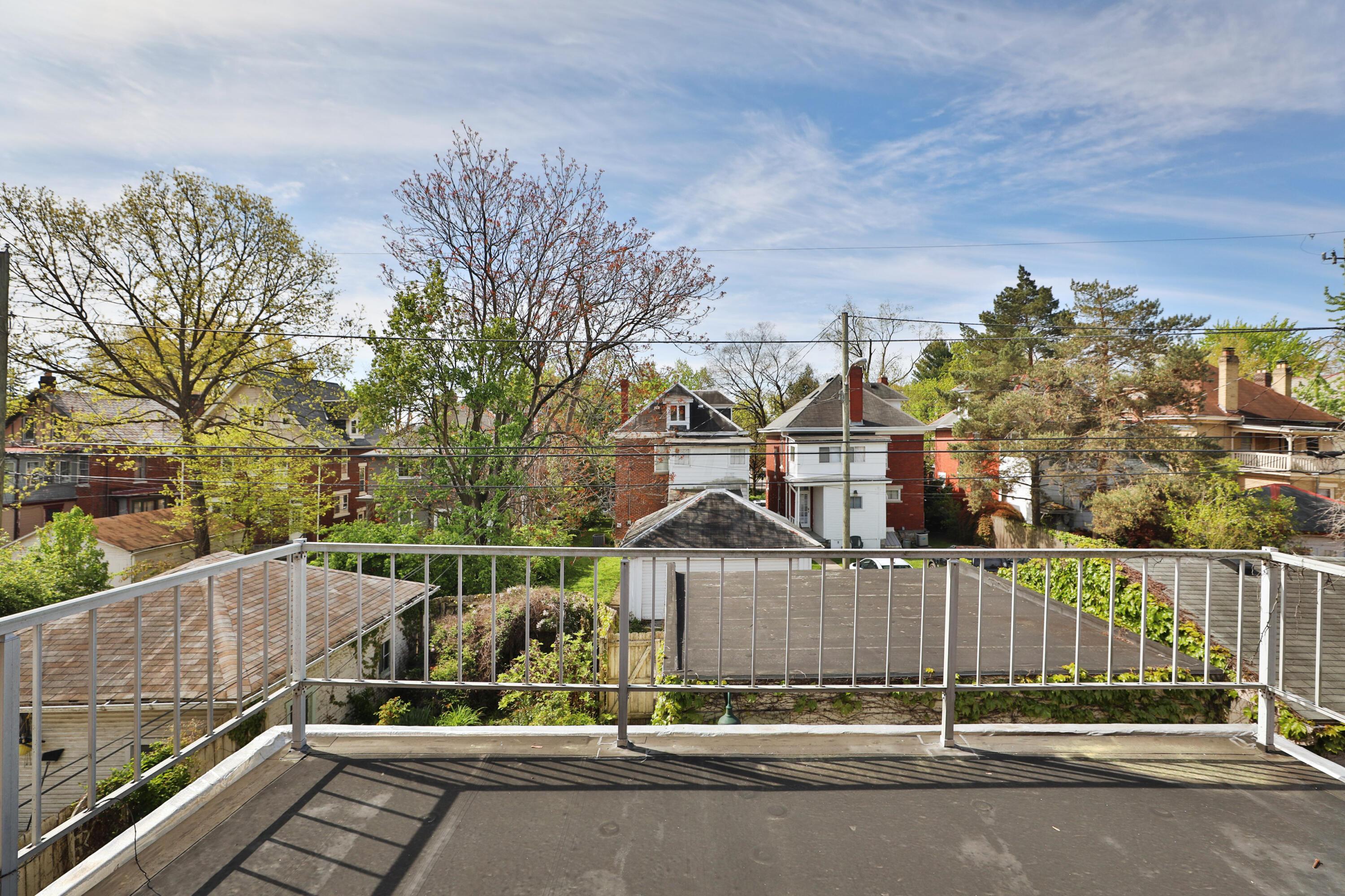 97 E Oakland Avenue