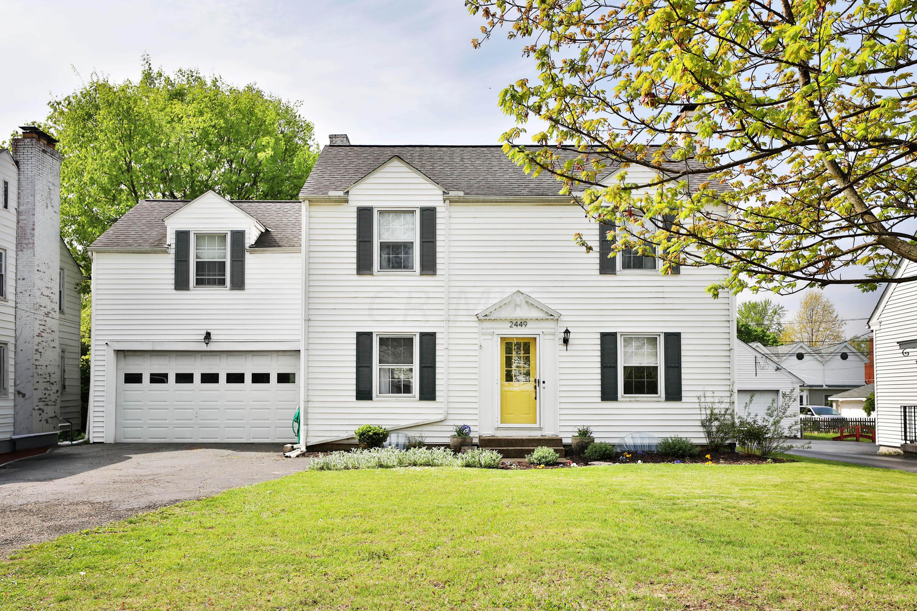 2449 E Livingston Avenue