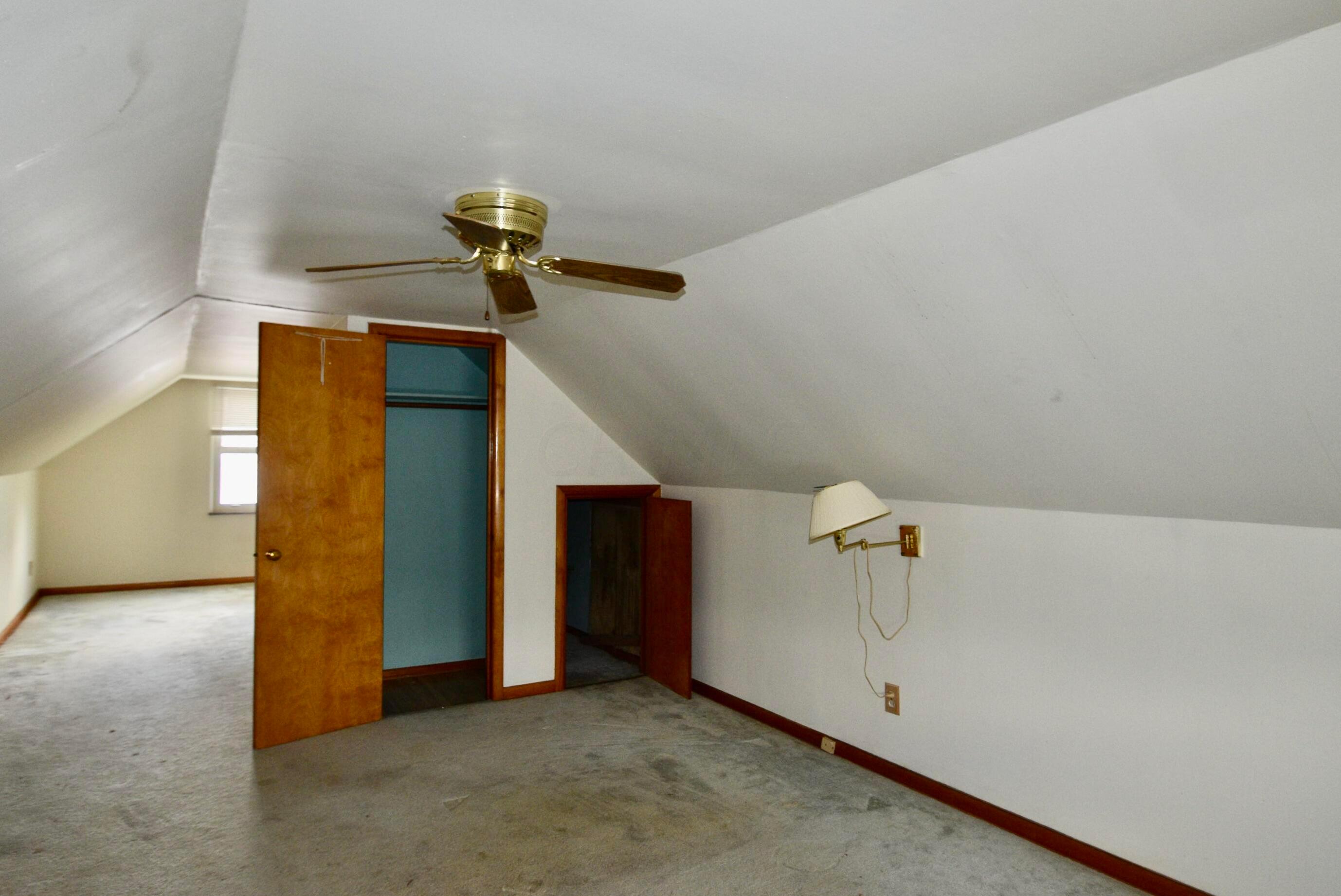 684 Georgian Drive