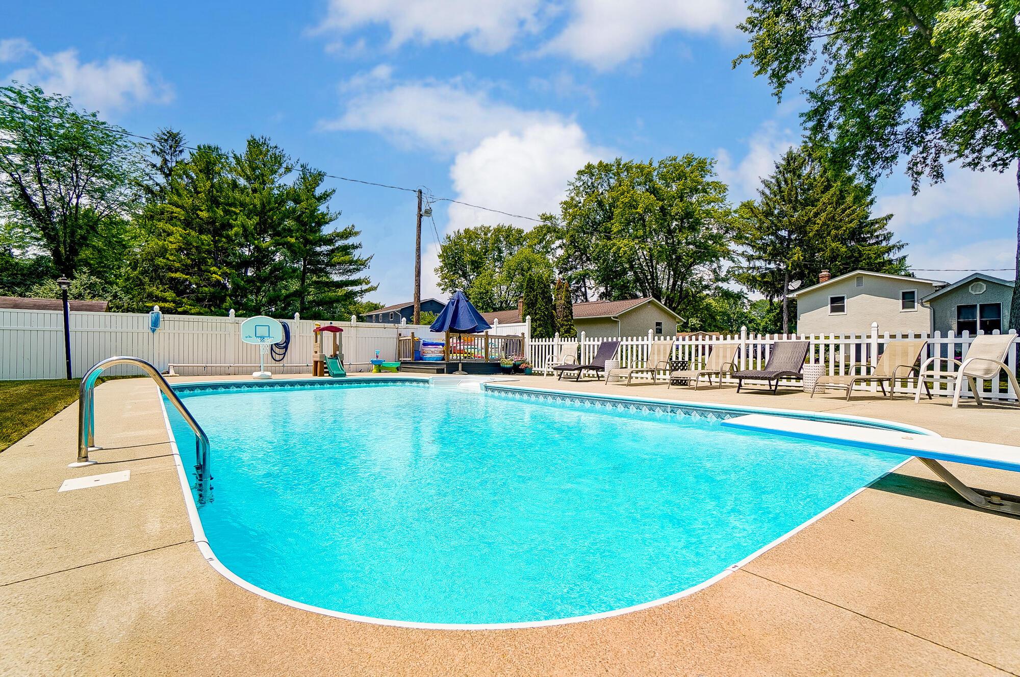 6245 White Sulphur Court