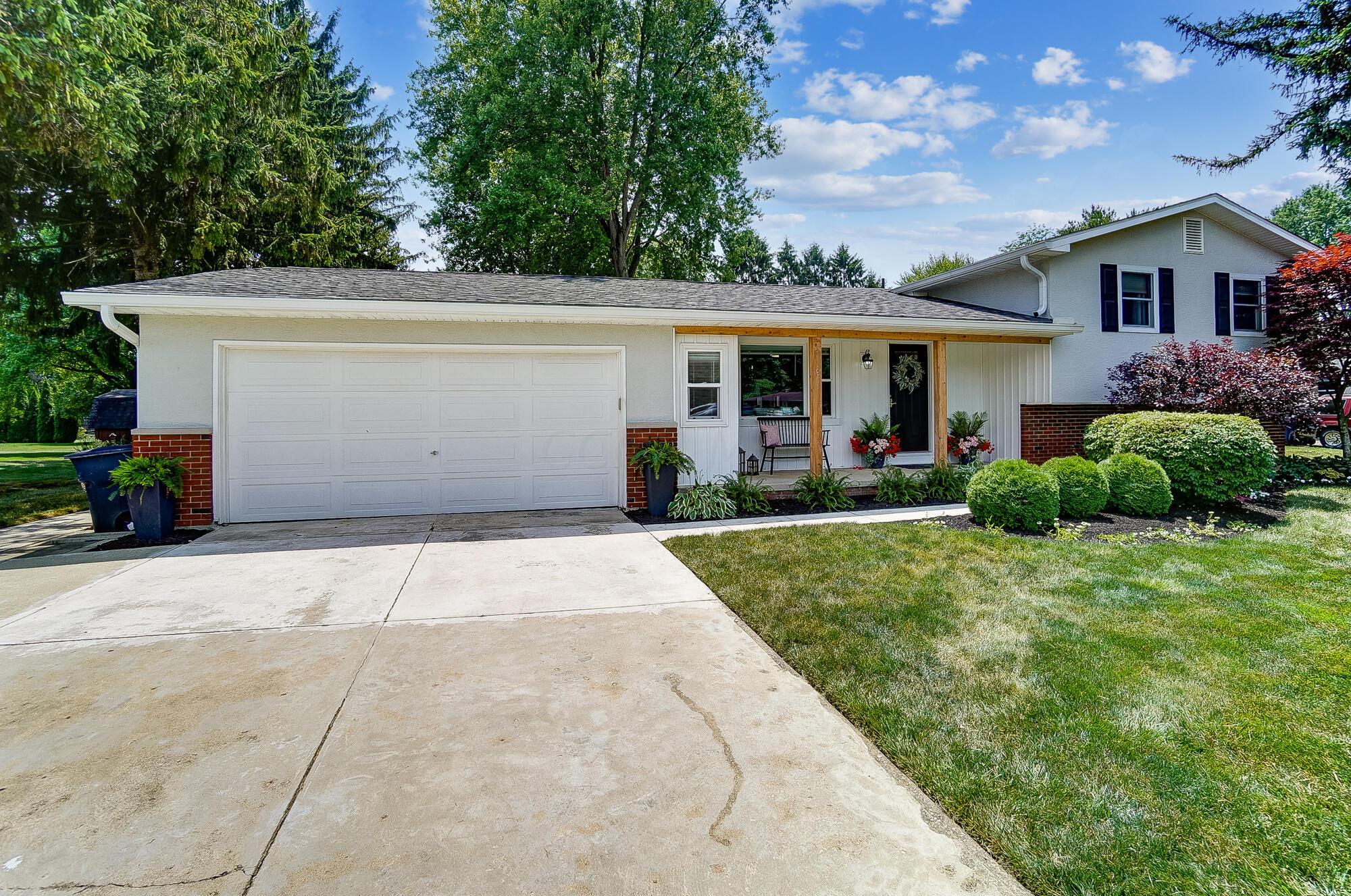 6245 White Sulphur Court