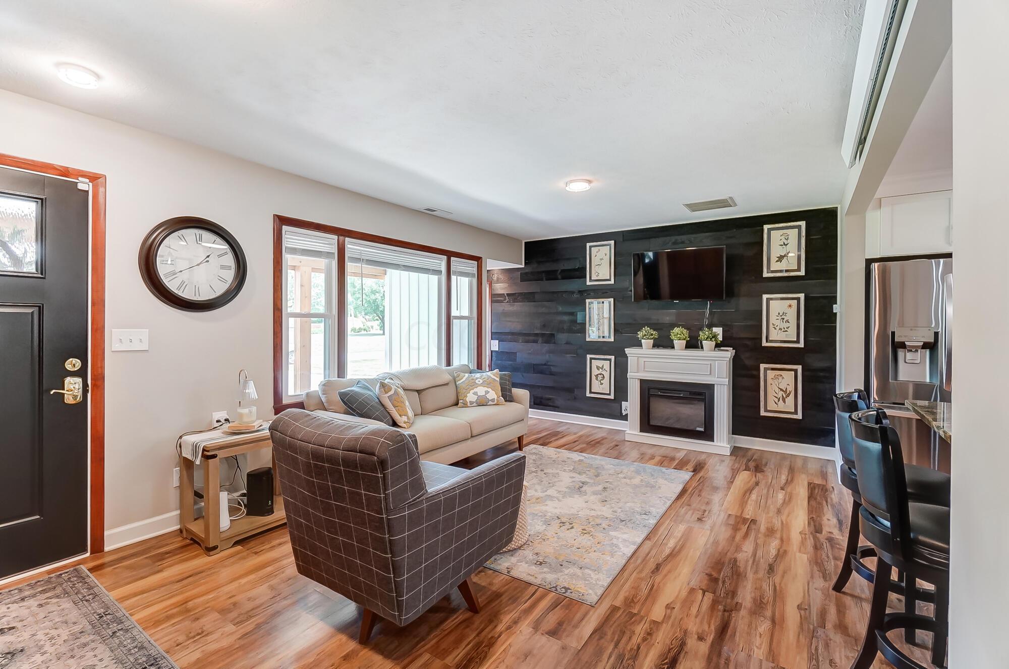 6245 White Sulphur Court