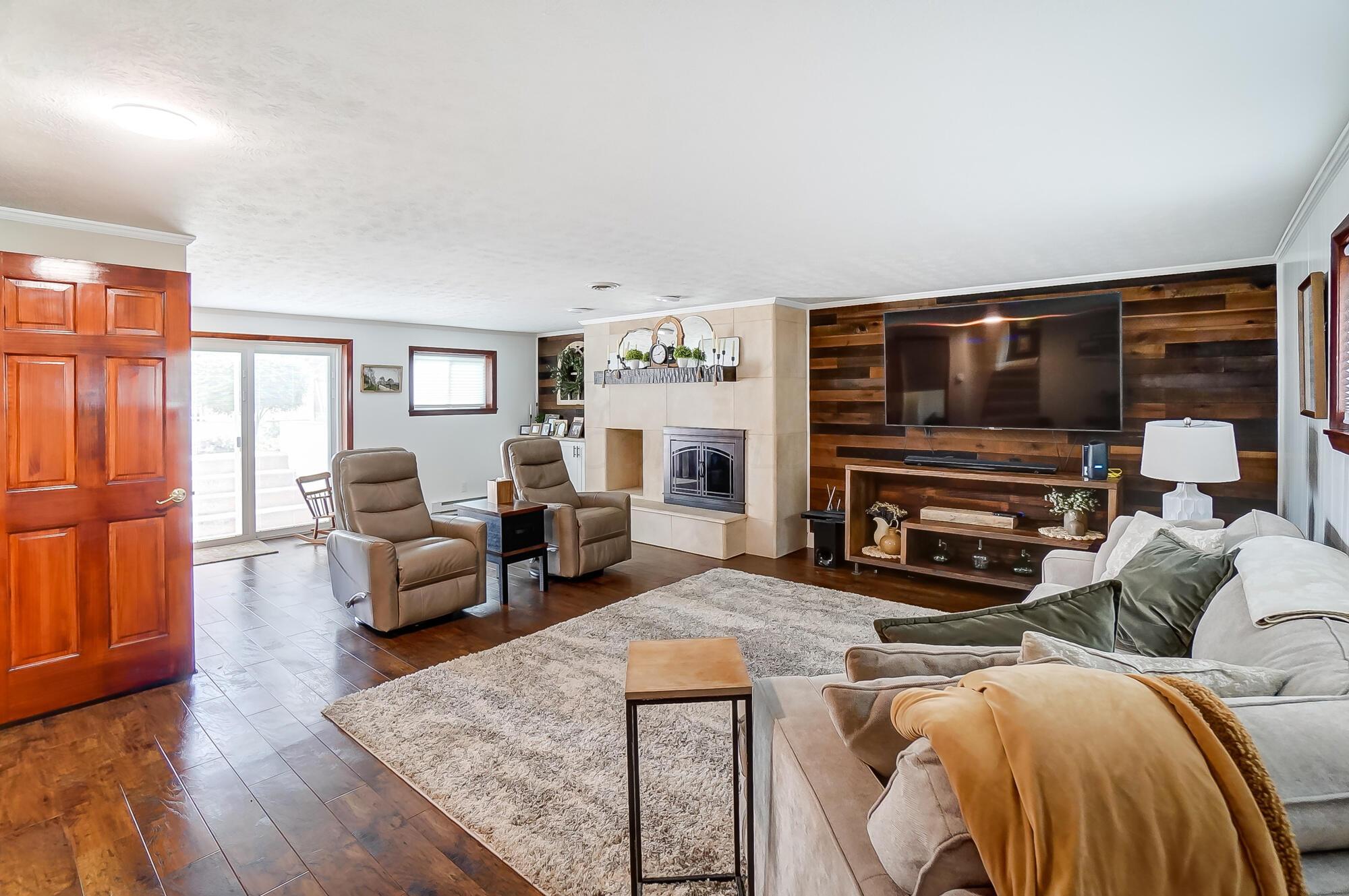 6245 White Sulphur Court