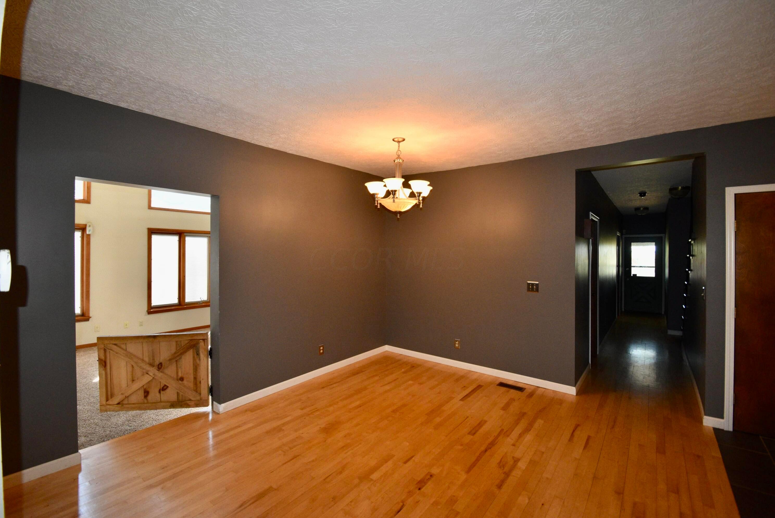 3285 Lancaster Thornville Road NE