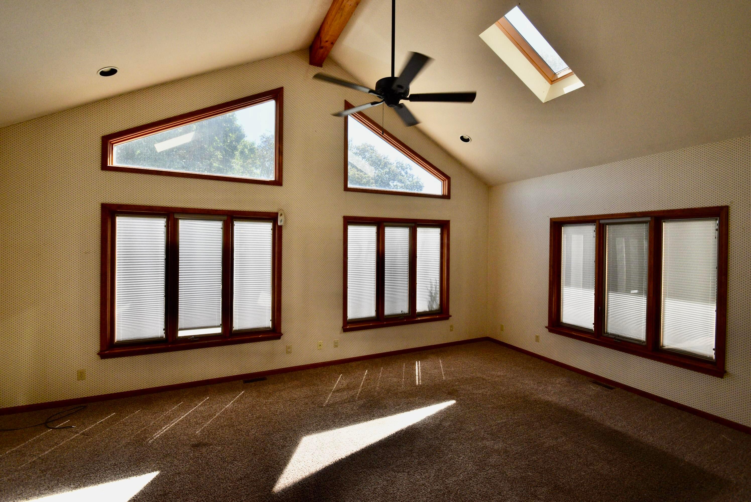 3285 Lancaster Thornville Road NE