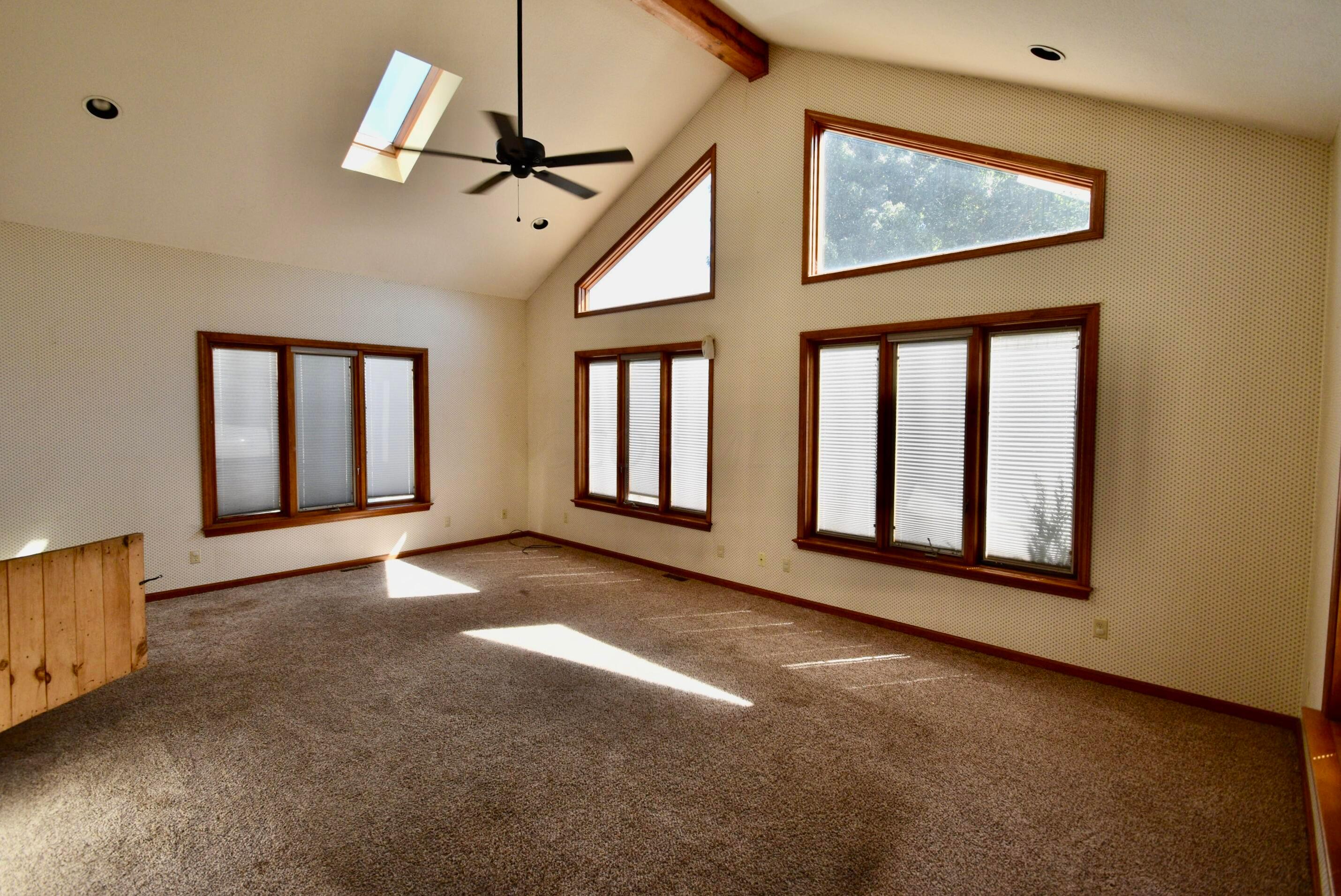 3285 Lancaster Thornville Road NE