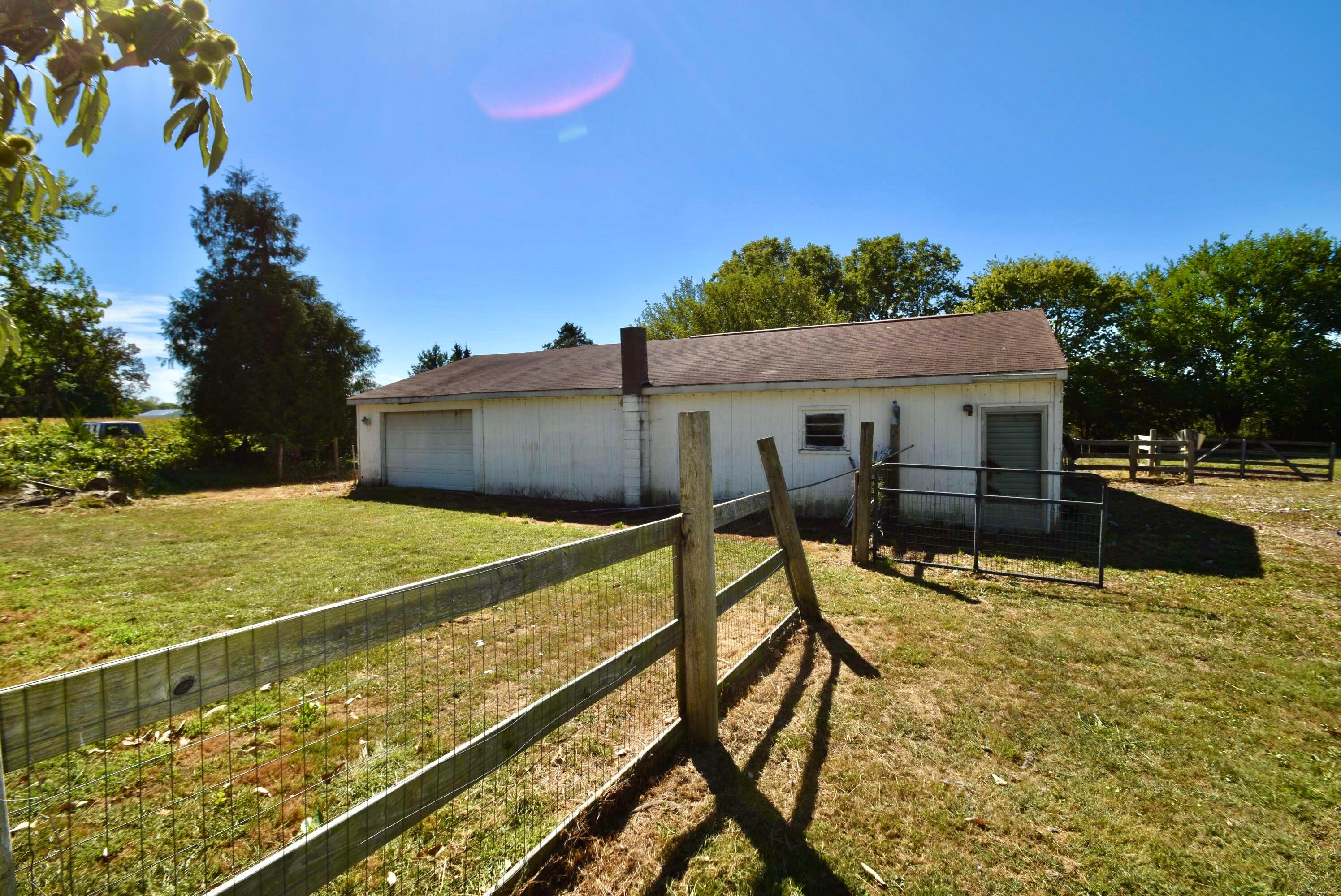 3285 Lancaster Thornville Road NE