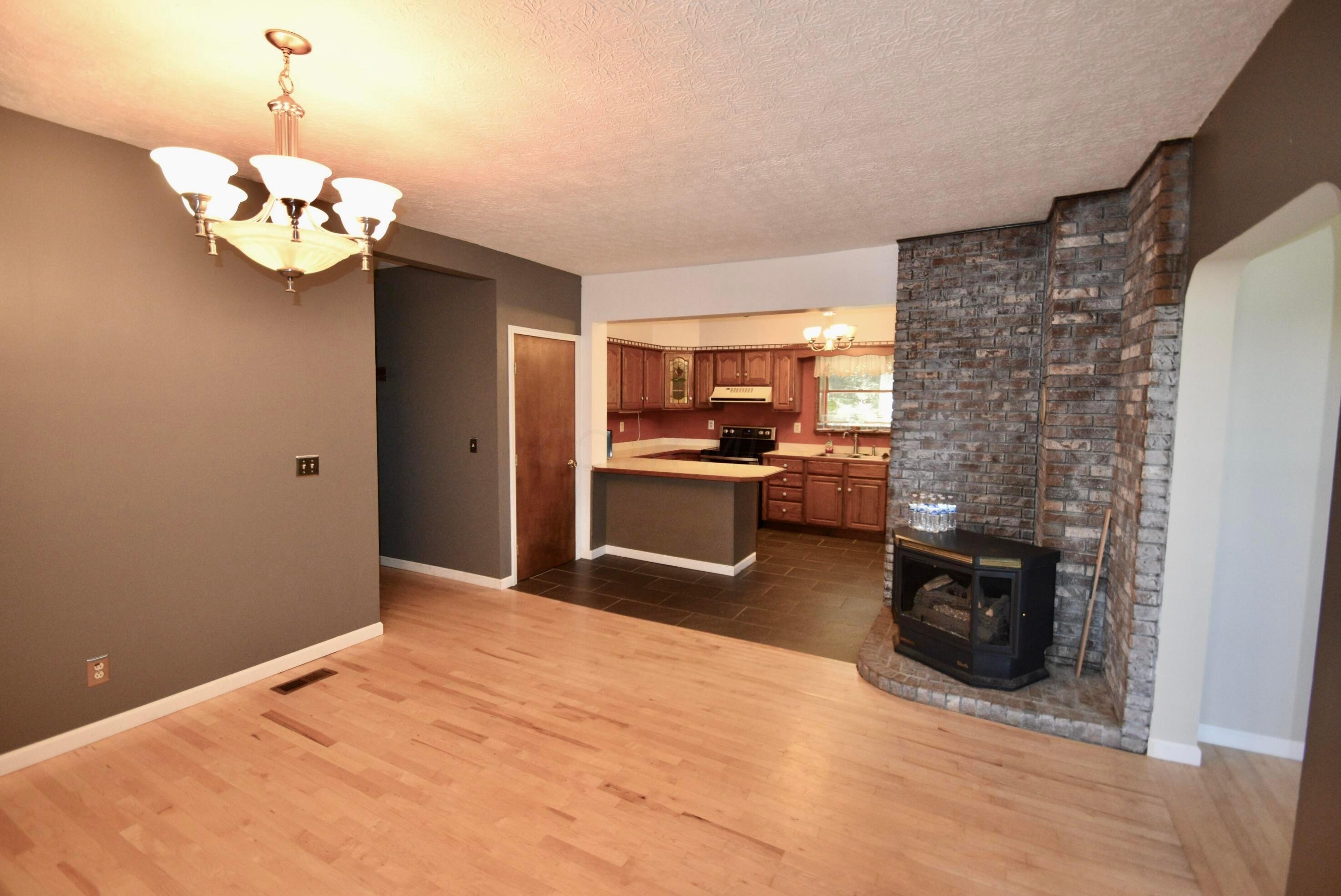 3285 Lancaster Thornville Road NE