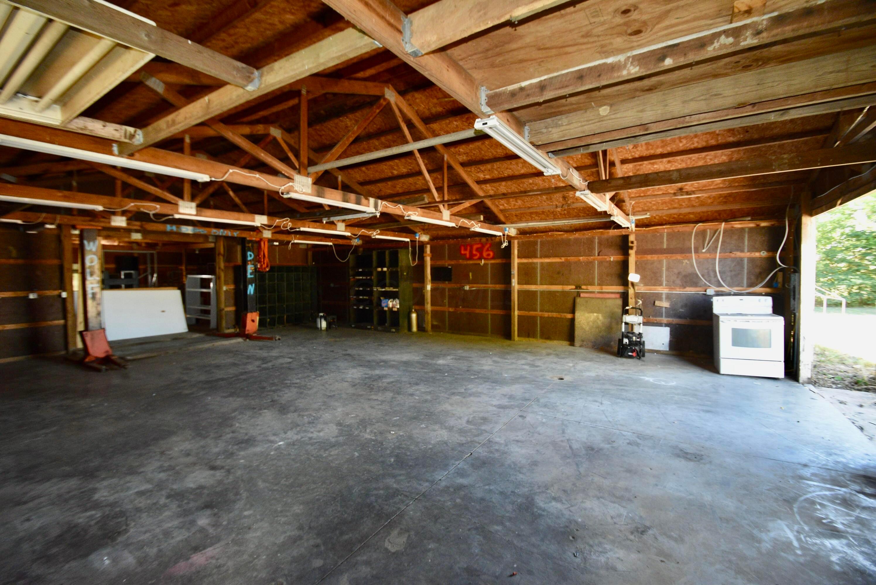 3285 Lancaster Thornville Road NE