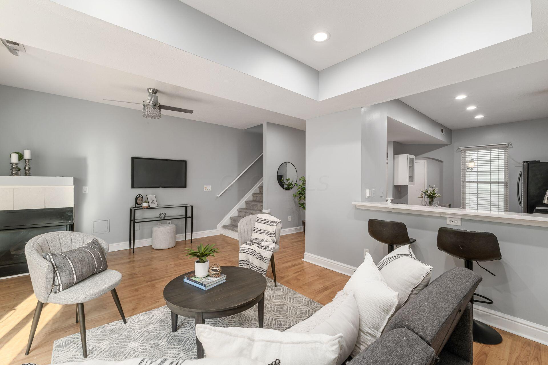 5763 Albany Green