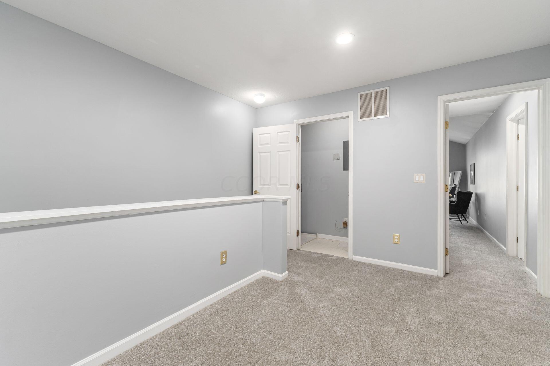 5763 Albany Green