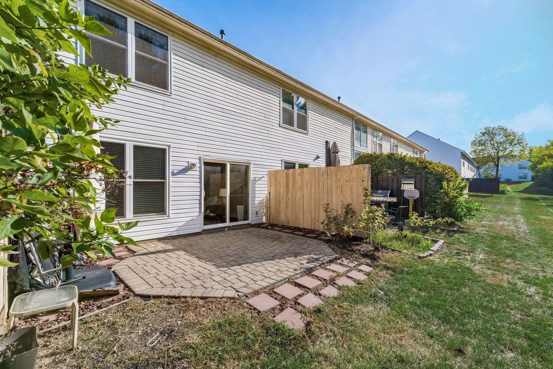 5763 Albany Green