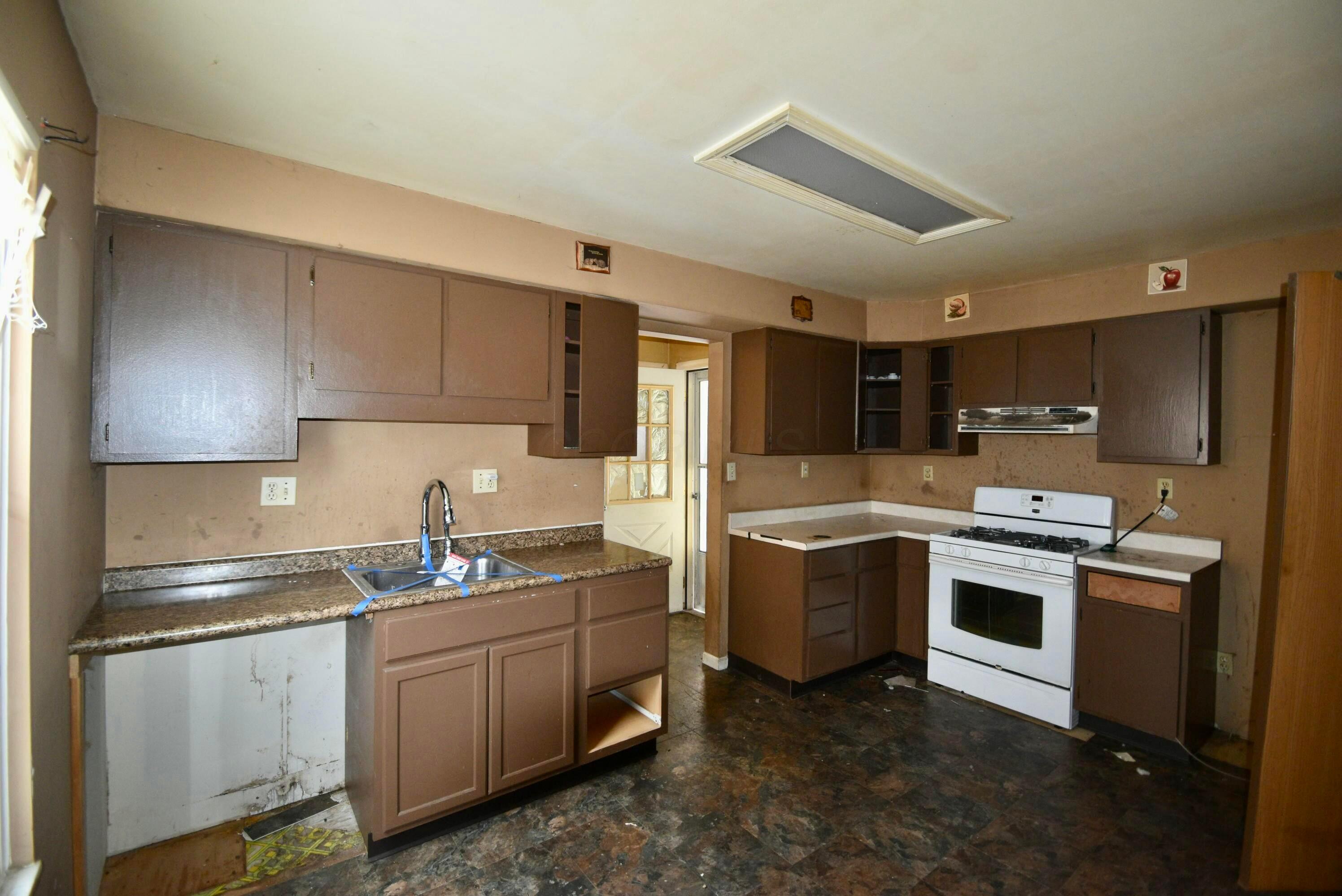 1828 Ferris Road