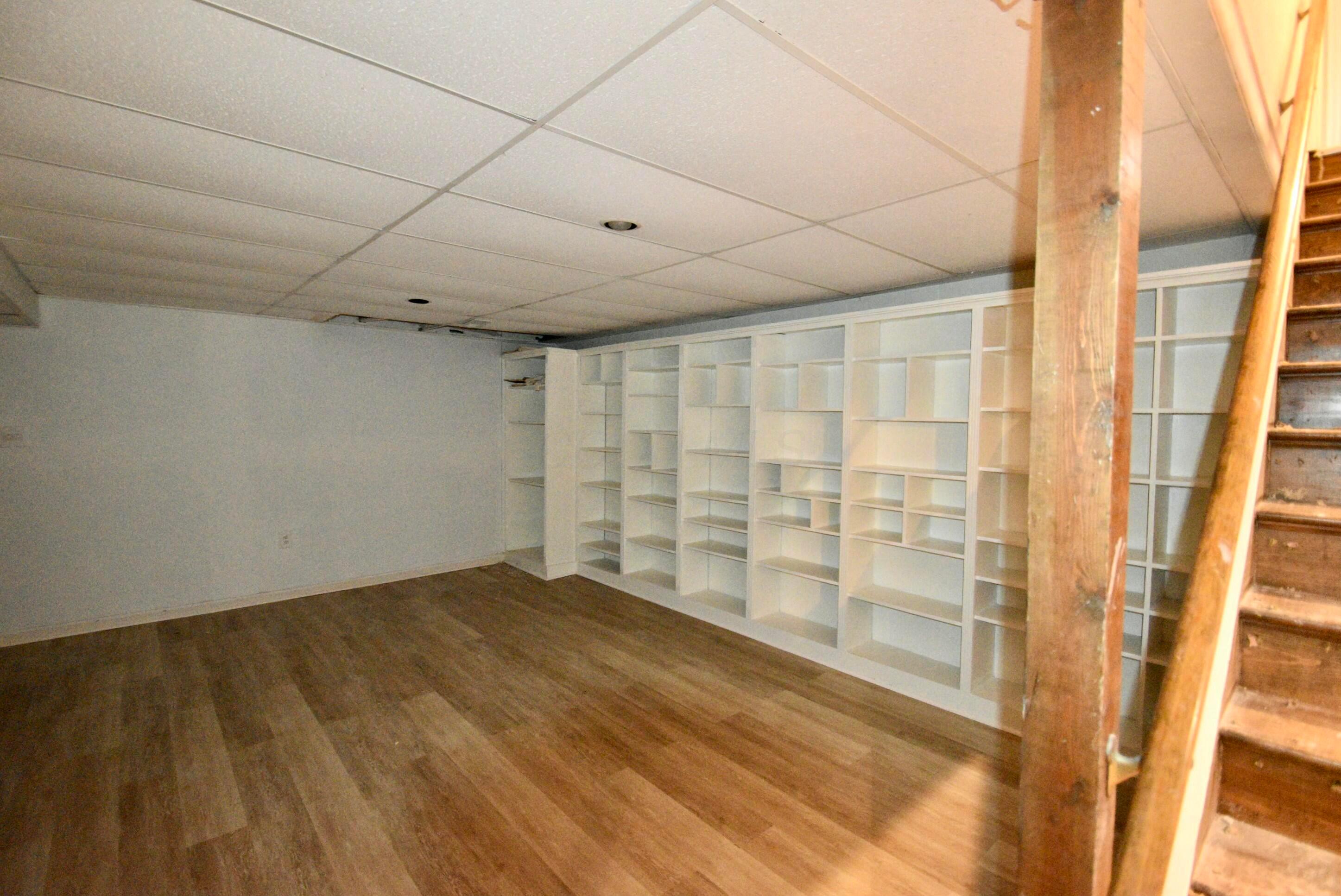 2101 Willowick Drive, B