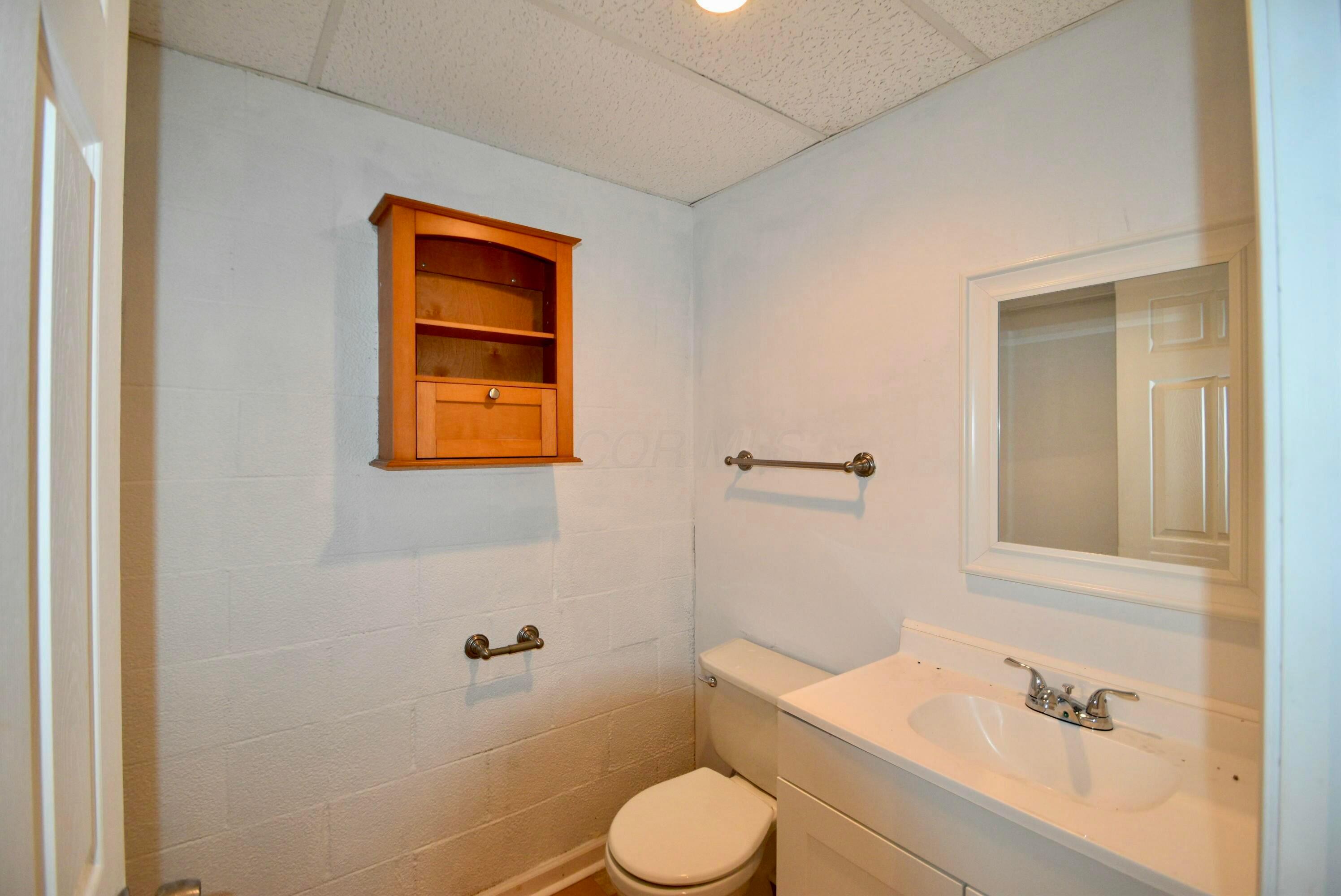 2101 Willowick Drive, B