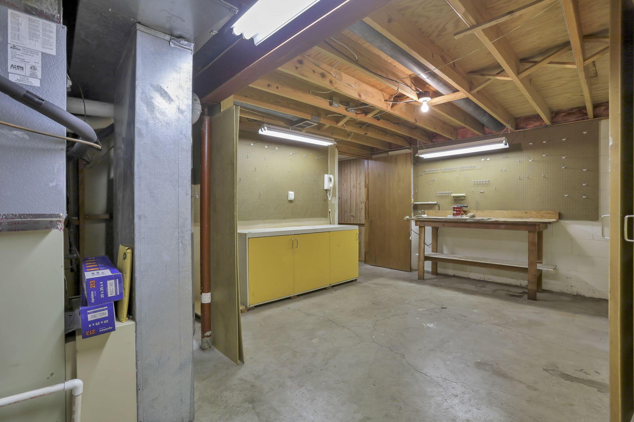 835 Nob Hill Court