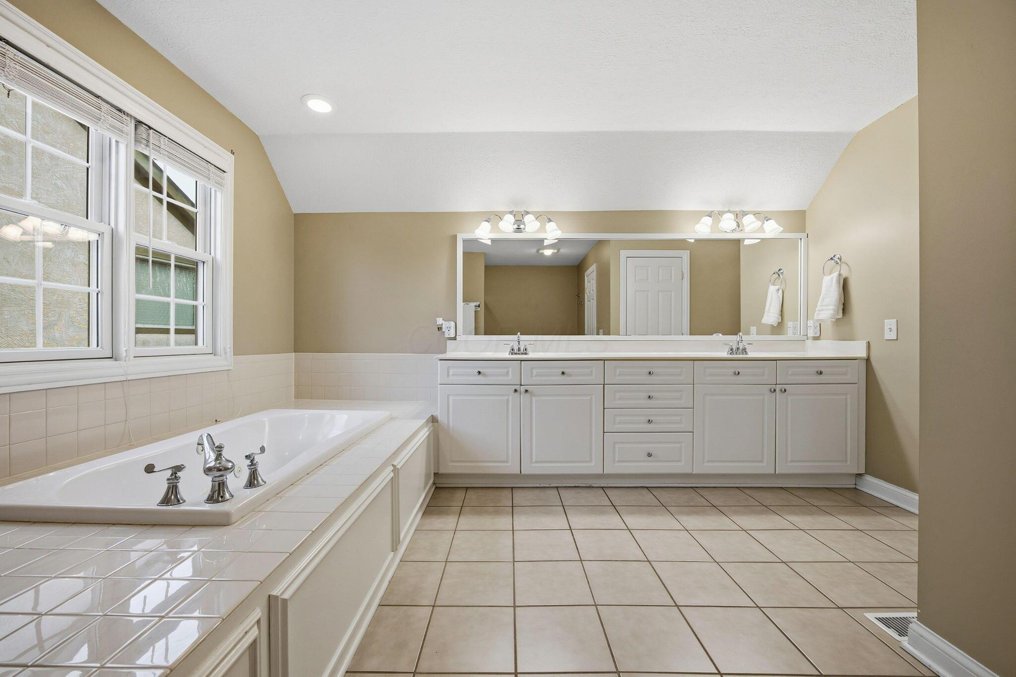 477 Stratshire Lane