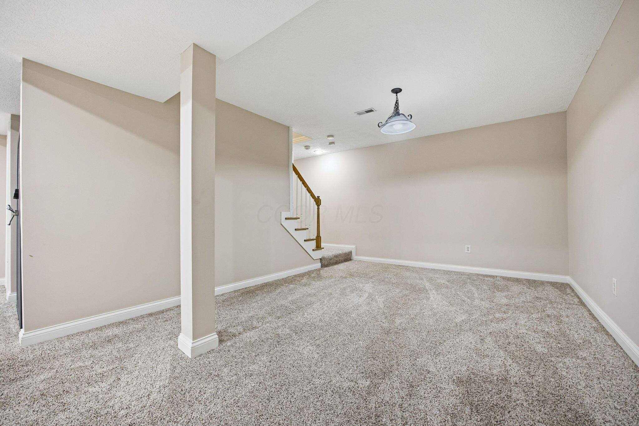 477 Stratshire Lane