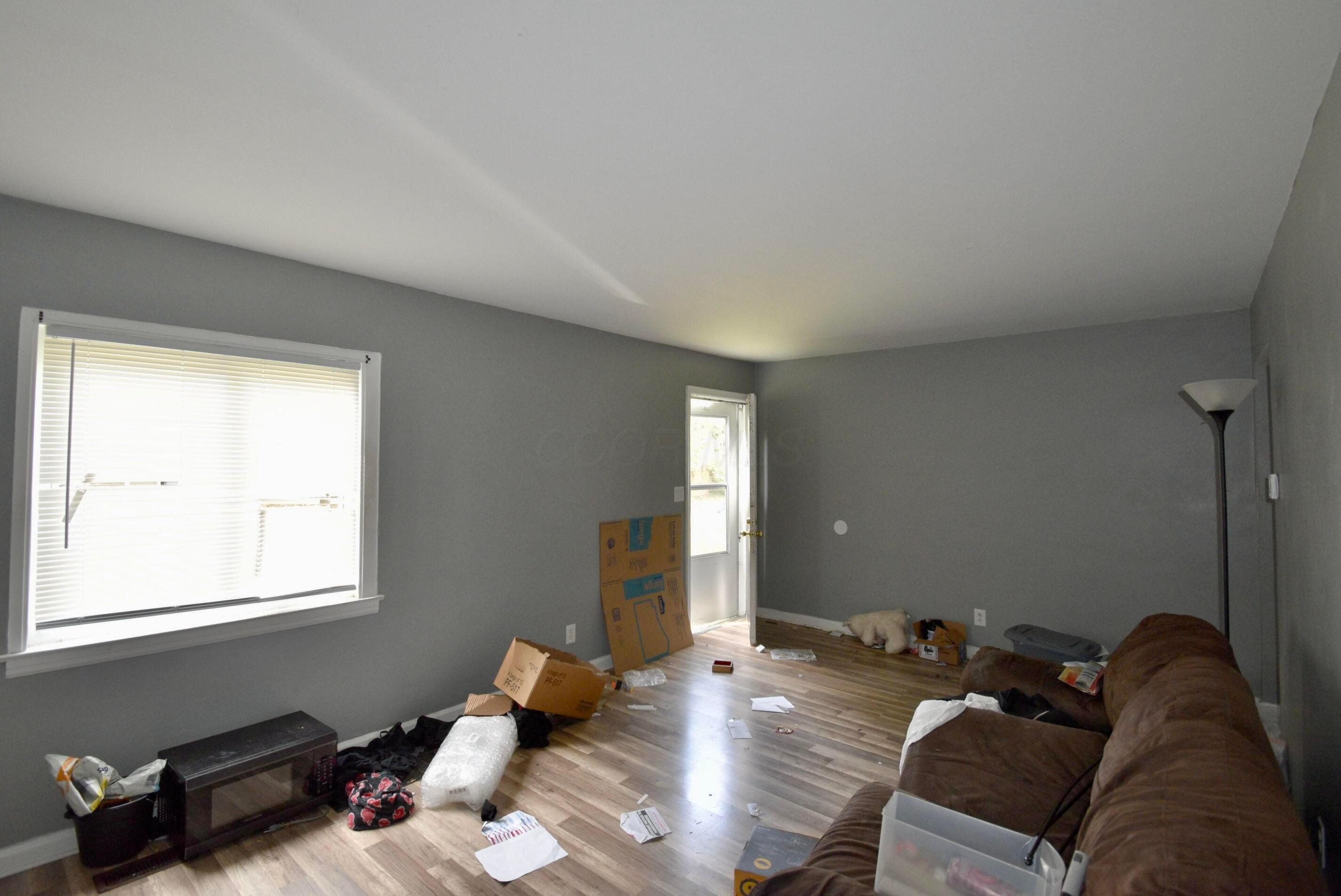 2242 Lexington Avenue