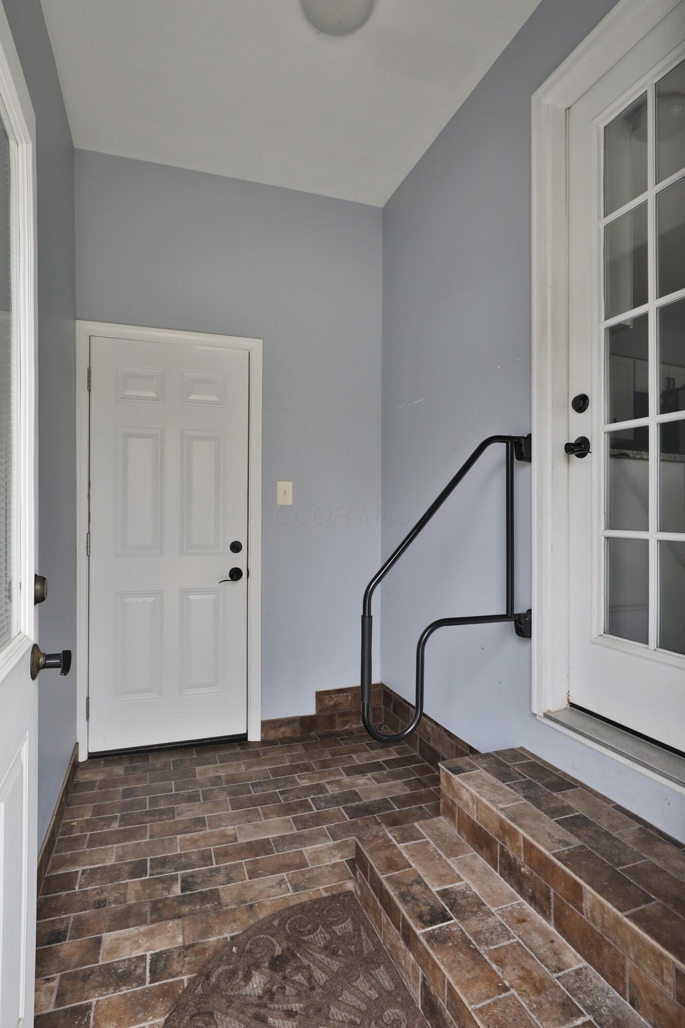 4677 Harrisburg Pike