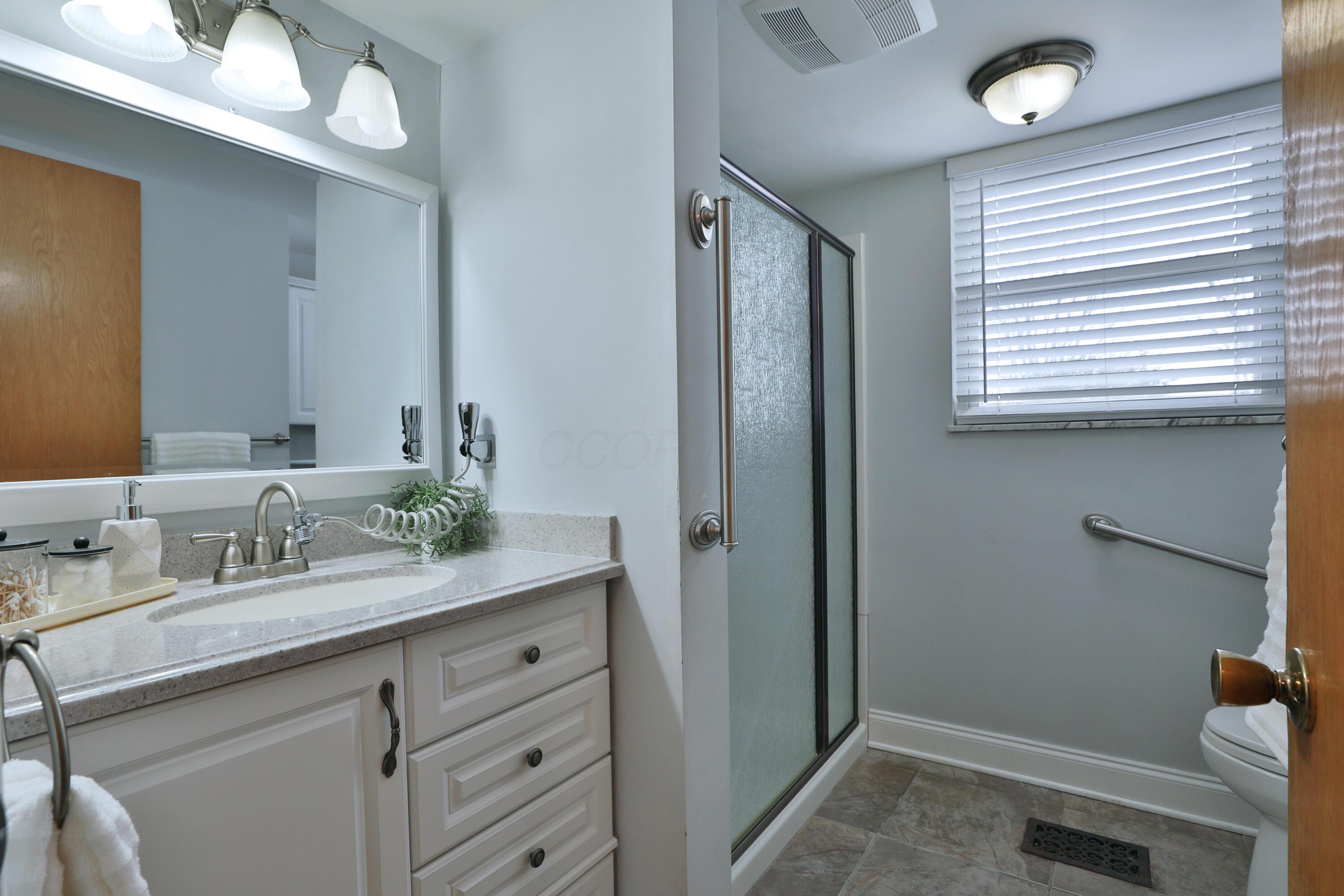4677 Harrisburg Pike