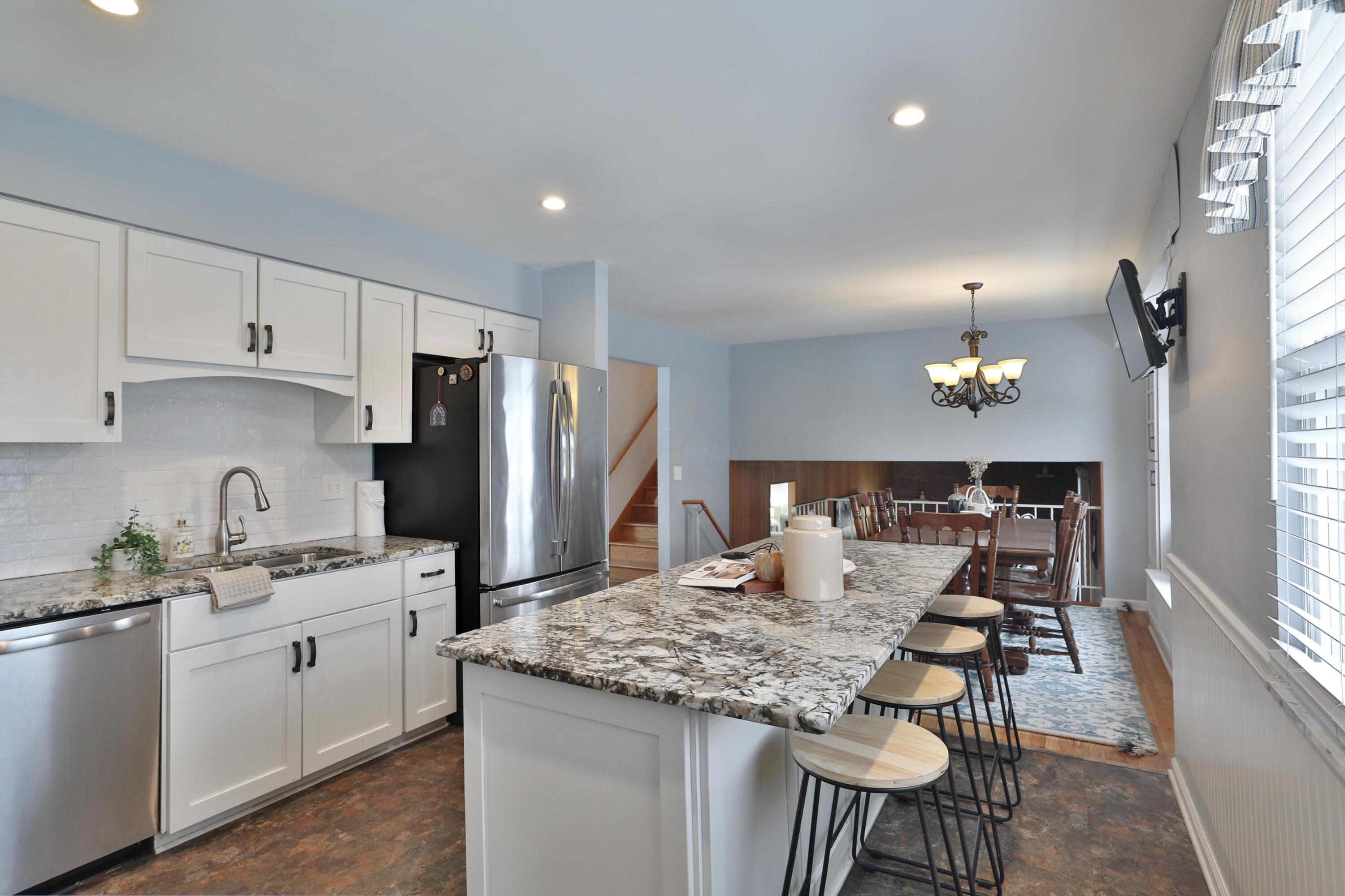 4677 Harrisburg Pike