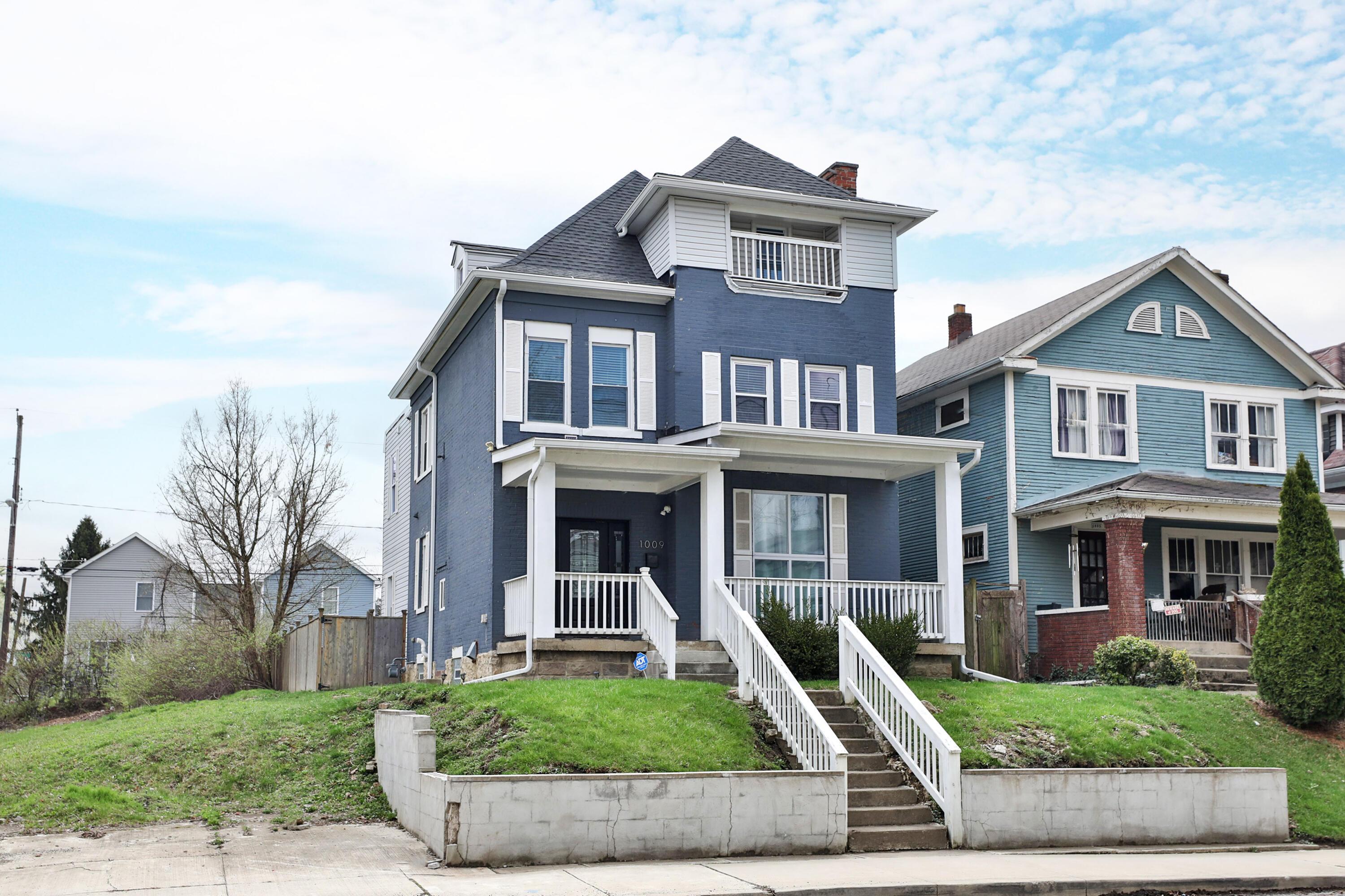 1009 E Whittier Street, 1009