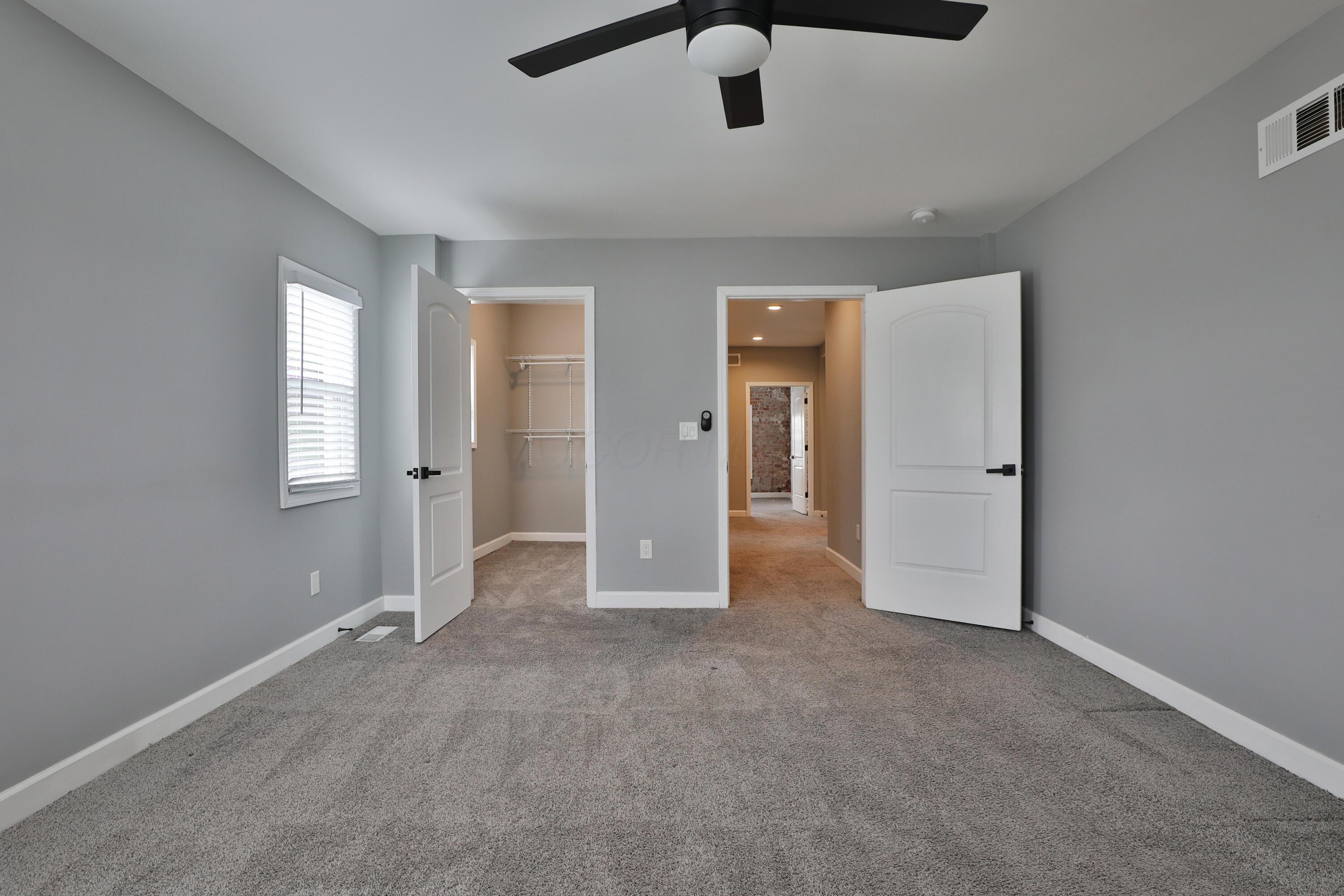 1009 E Whittier Street, 1009
