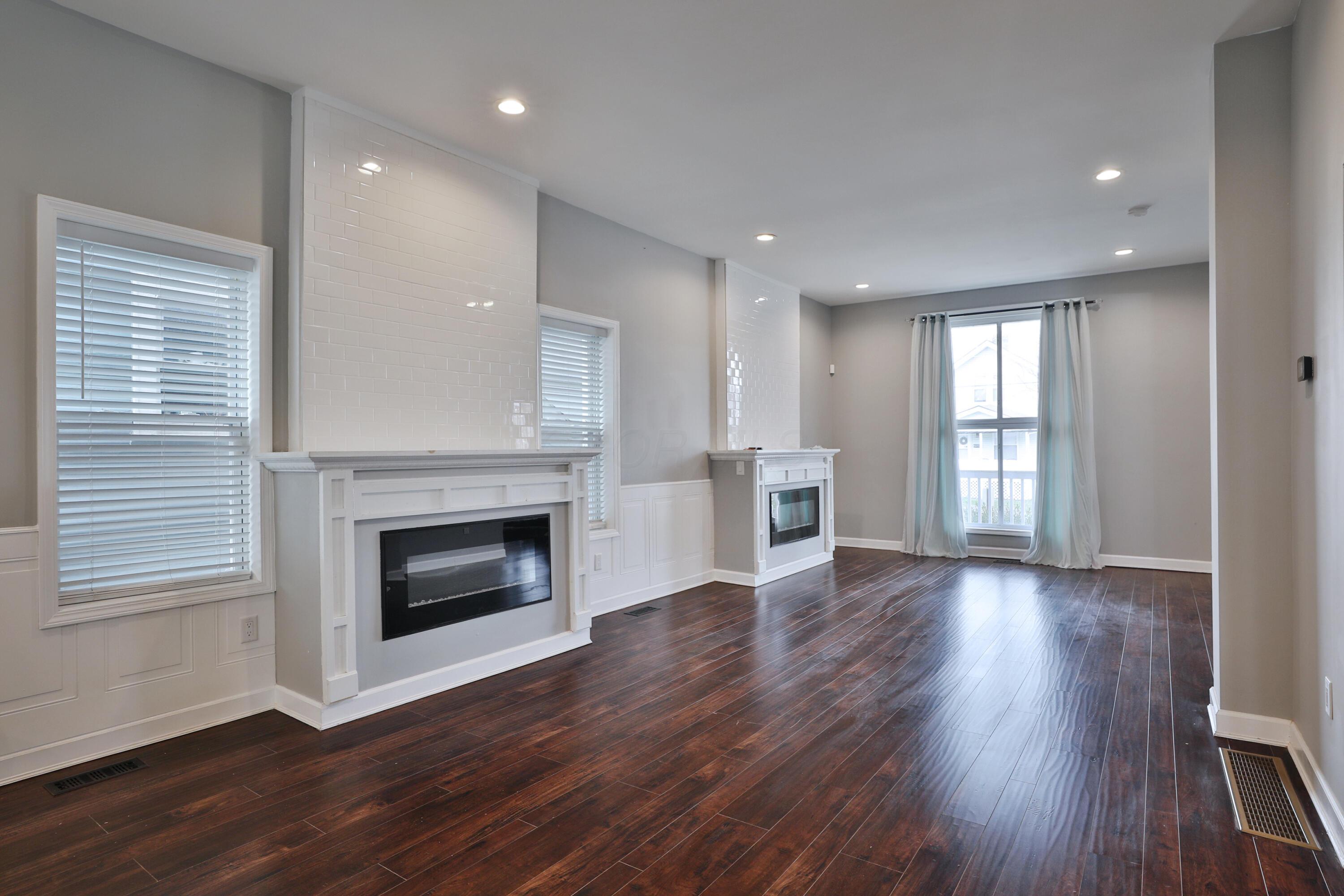 1009 E Whittier Street, 1009