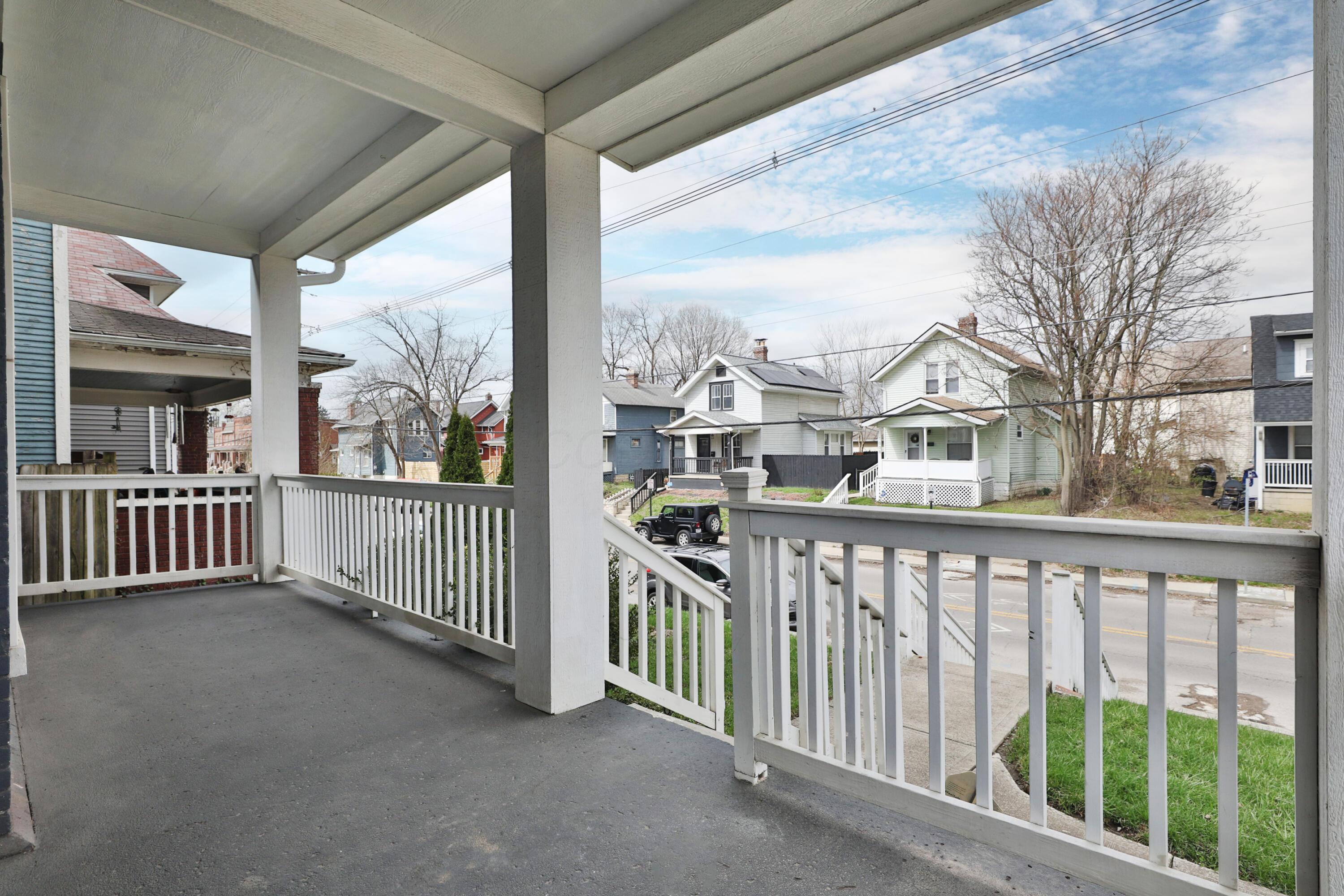 1009 E Whittier Street, 1009