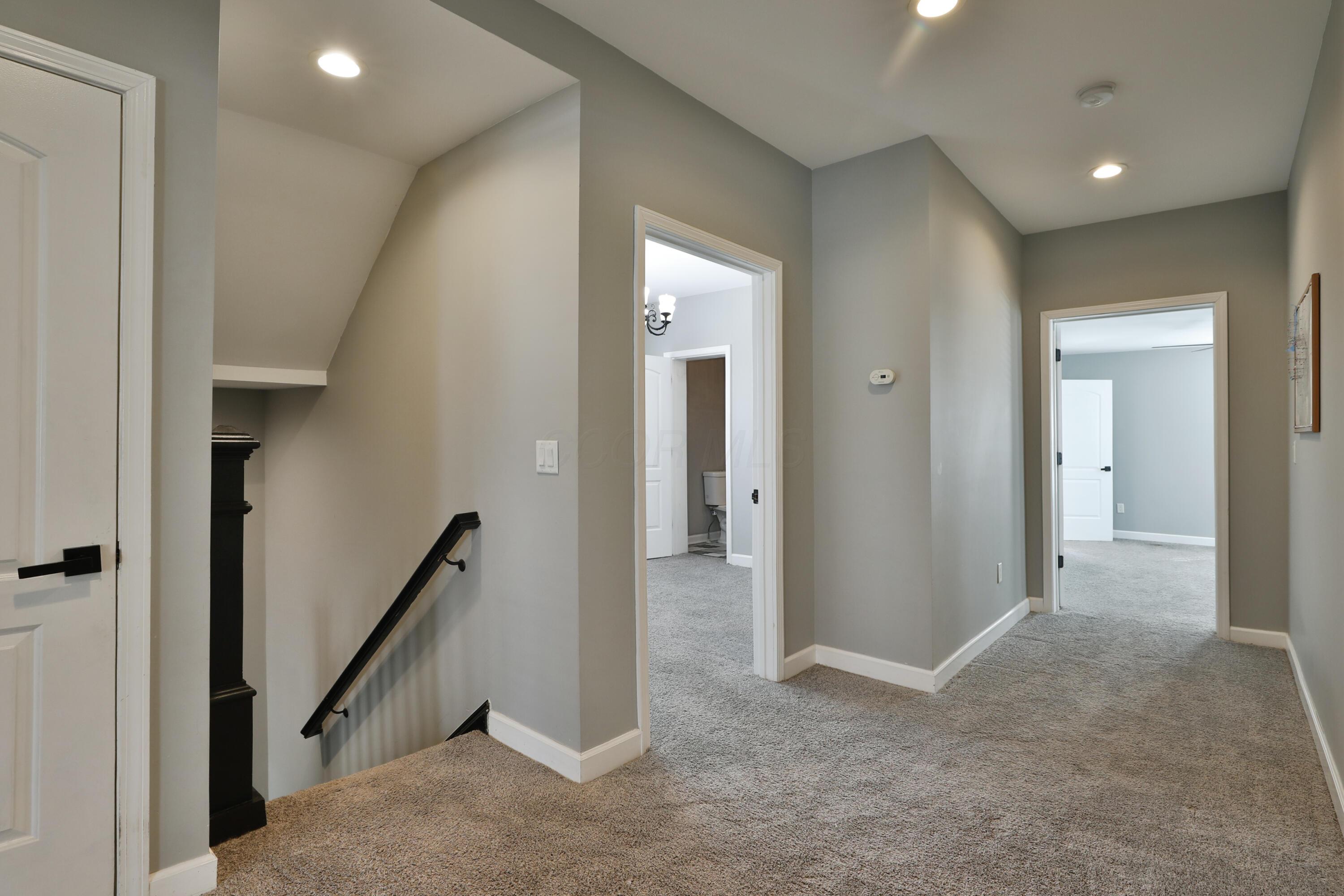 1009 E Whittier Street, 1009
