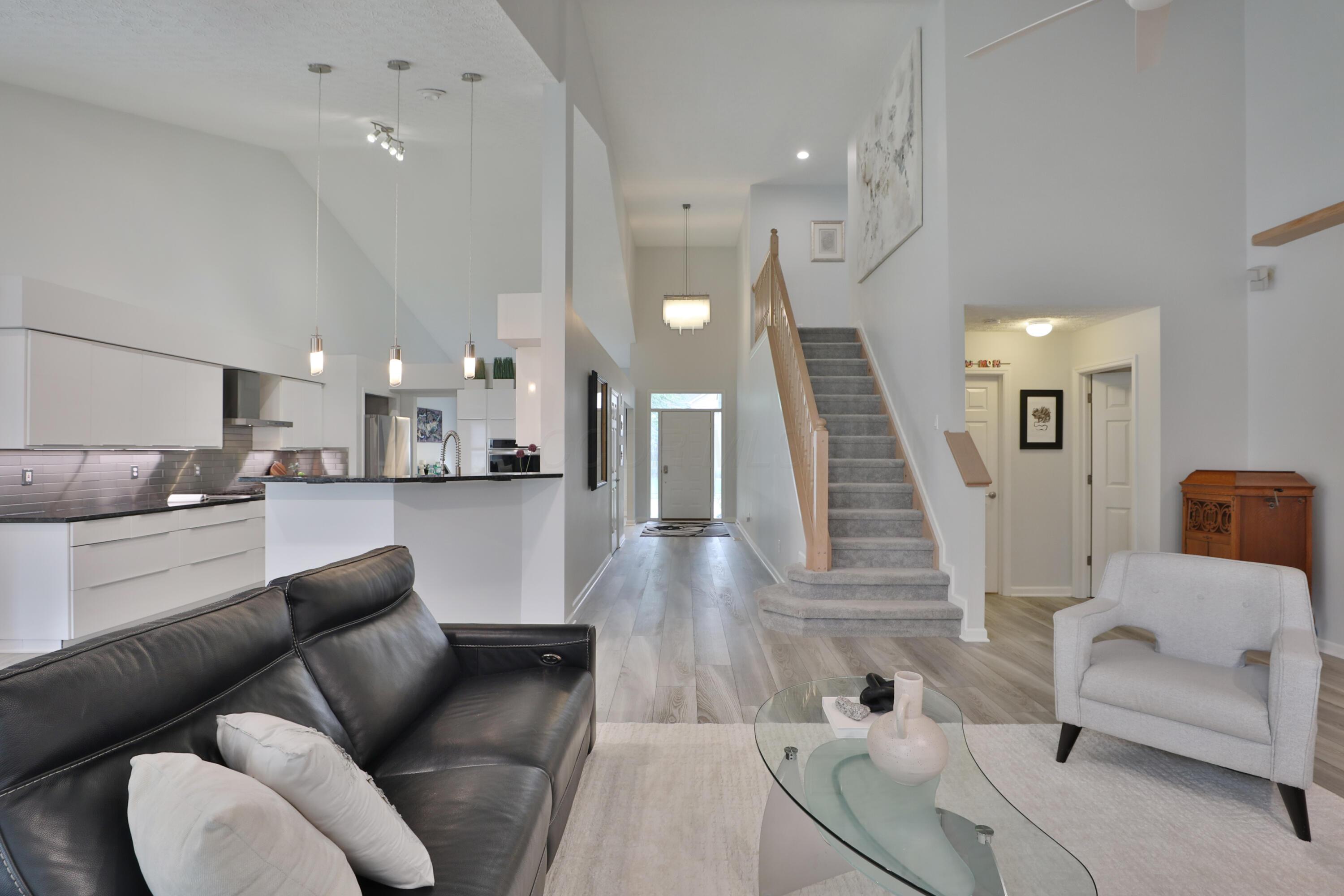 386 Shelby Avenue W
