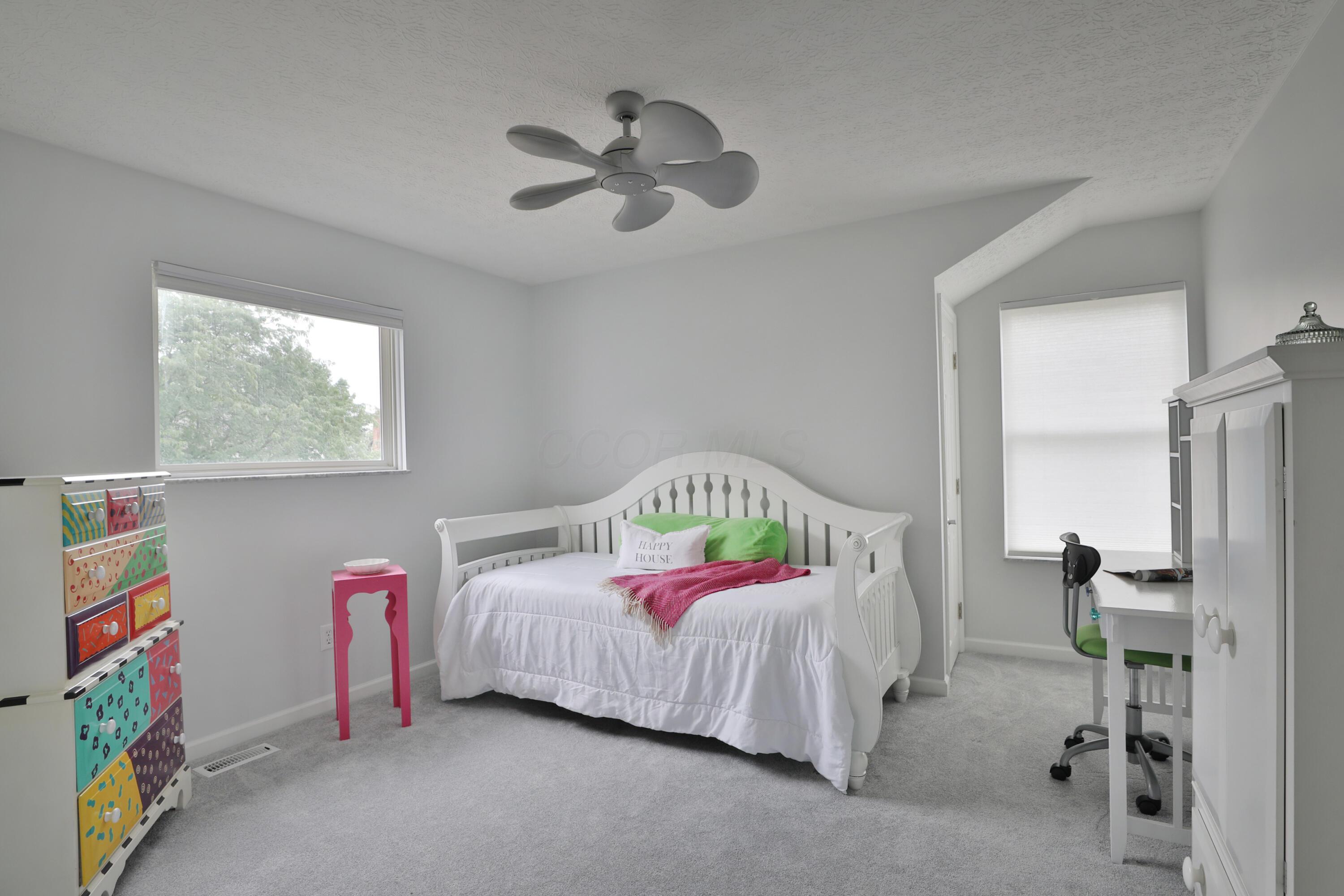386 Shelby Avenue W