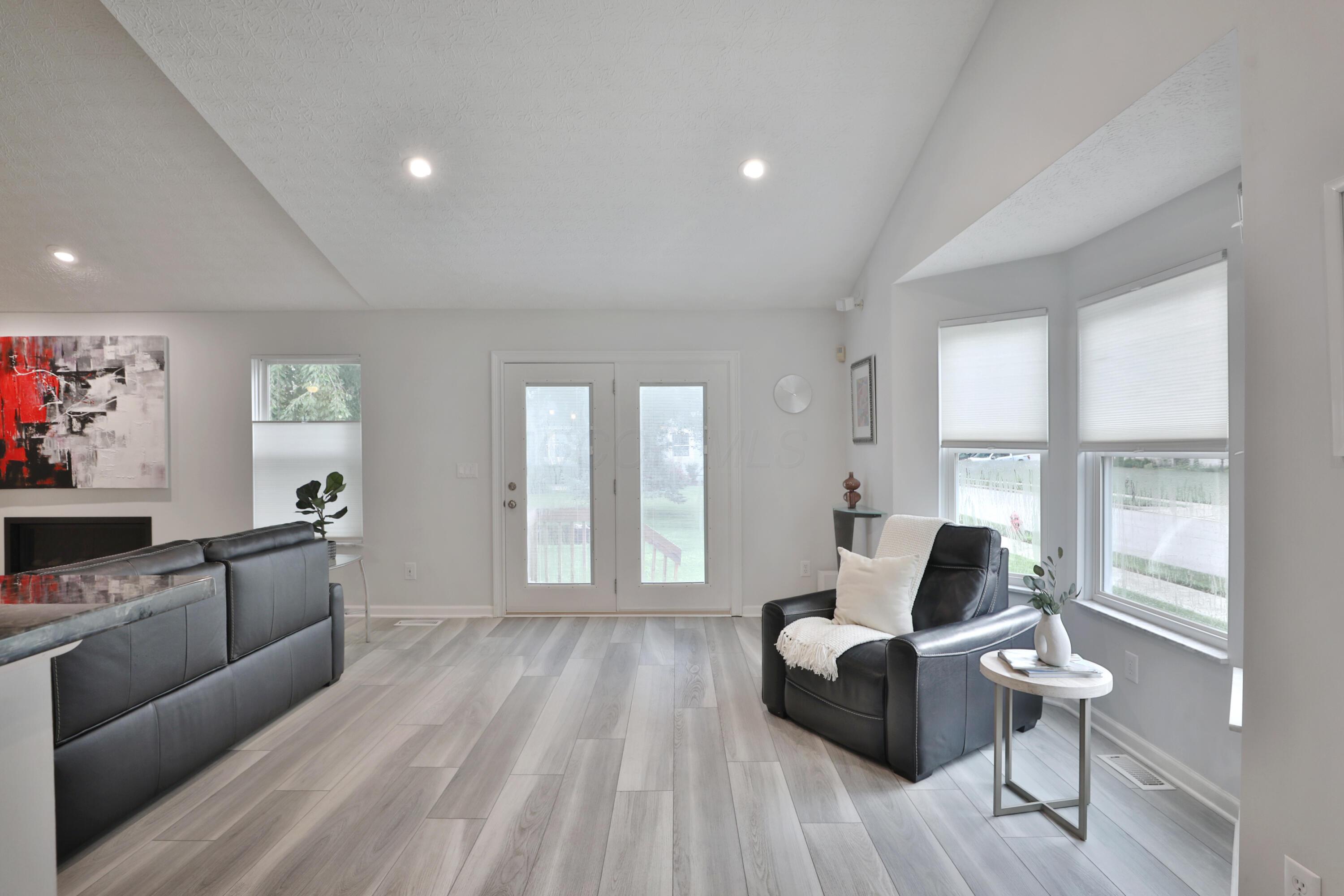 386 Shelby Avenue W